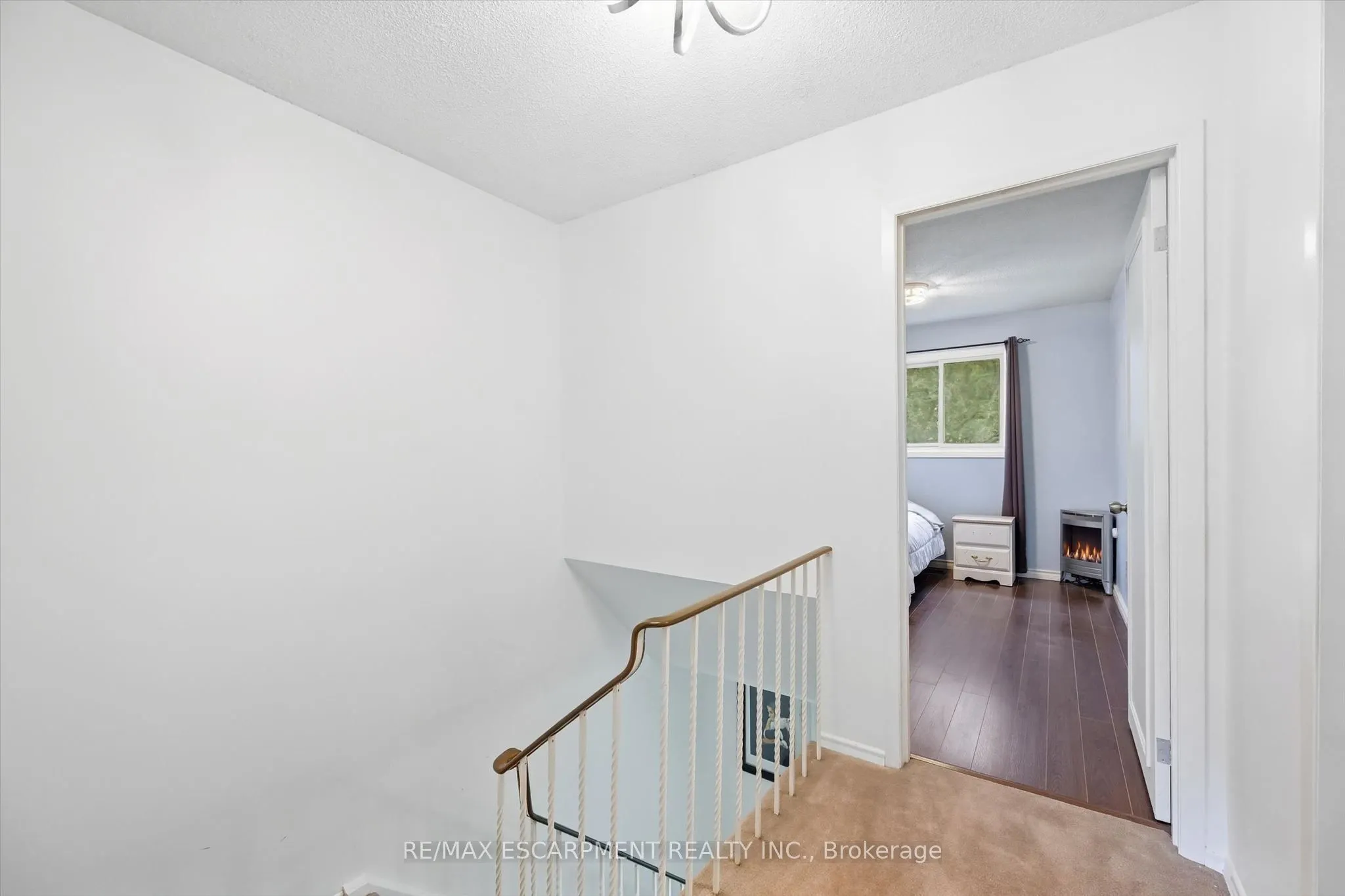 1548 Newlands Crescent #14