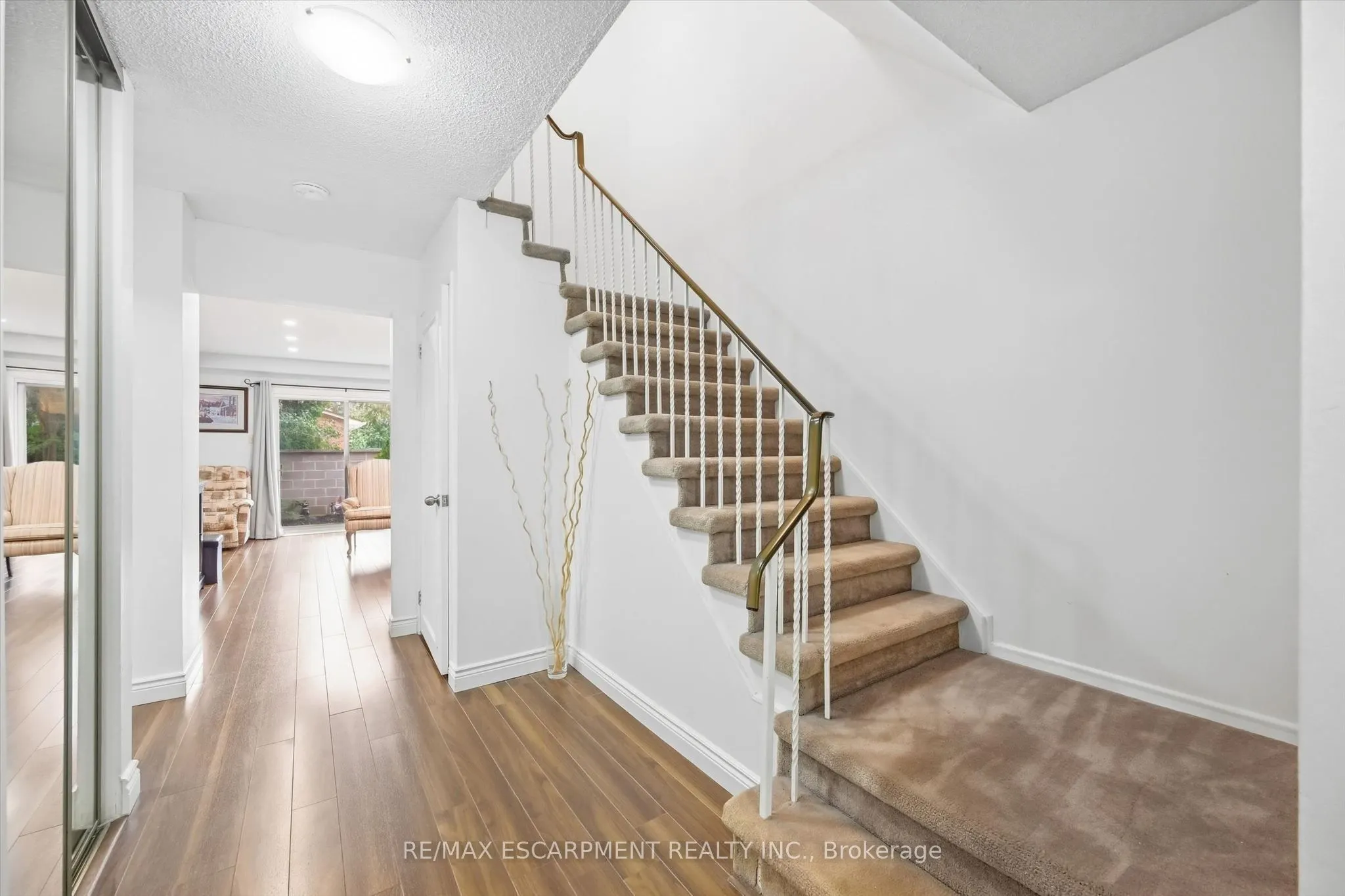 1548 Newlands Crescent #14