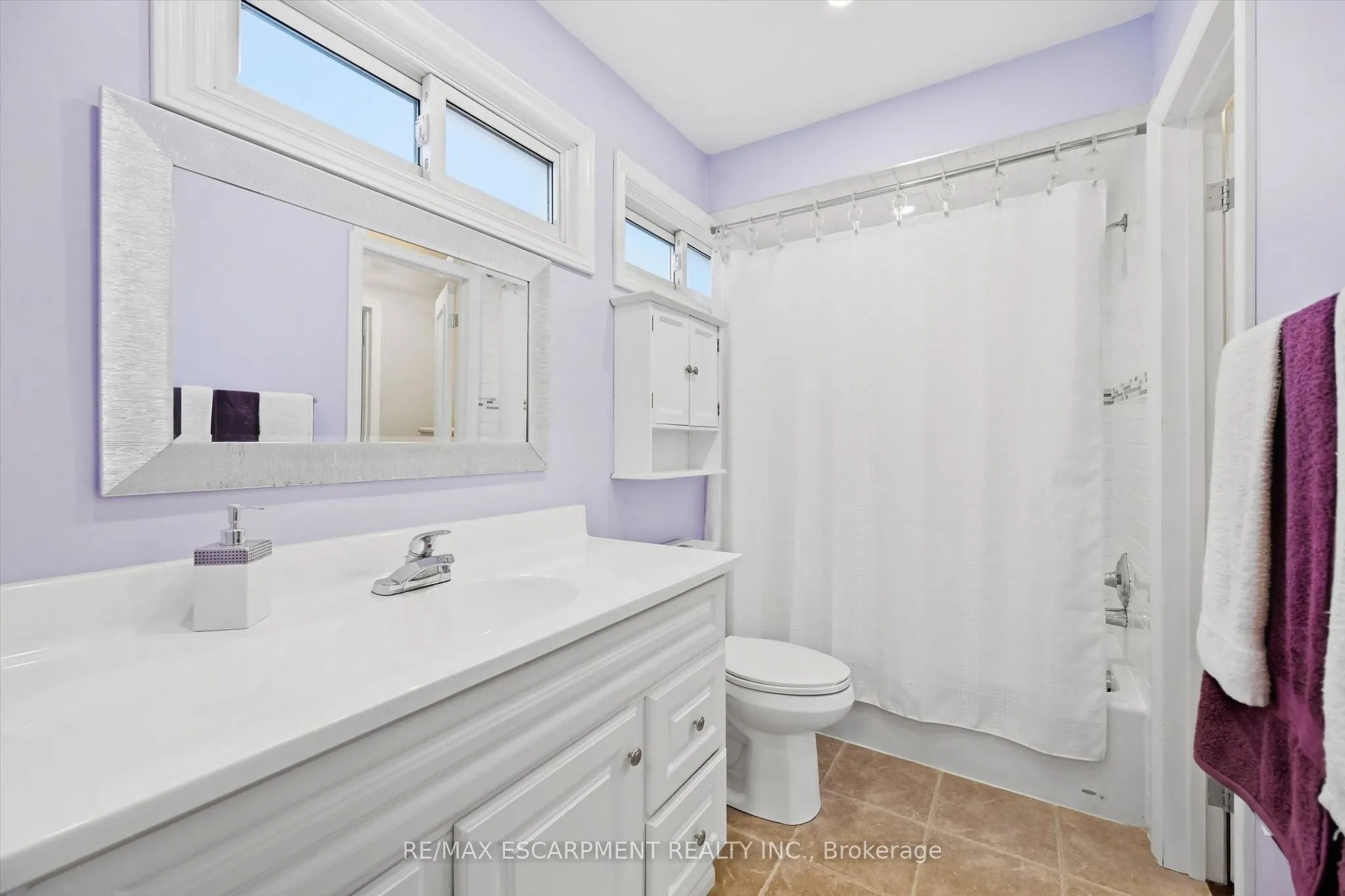 1548 Newlands Crescent #14