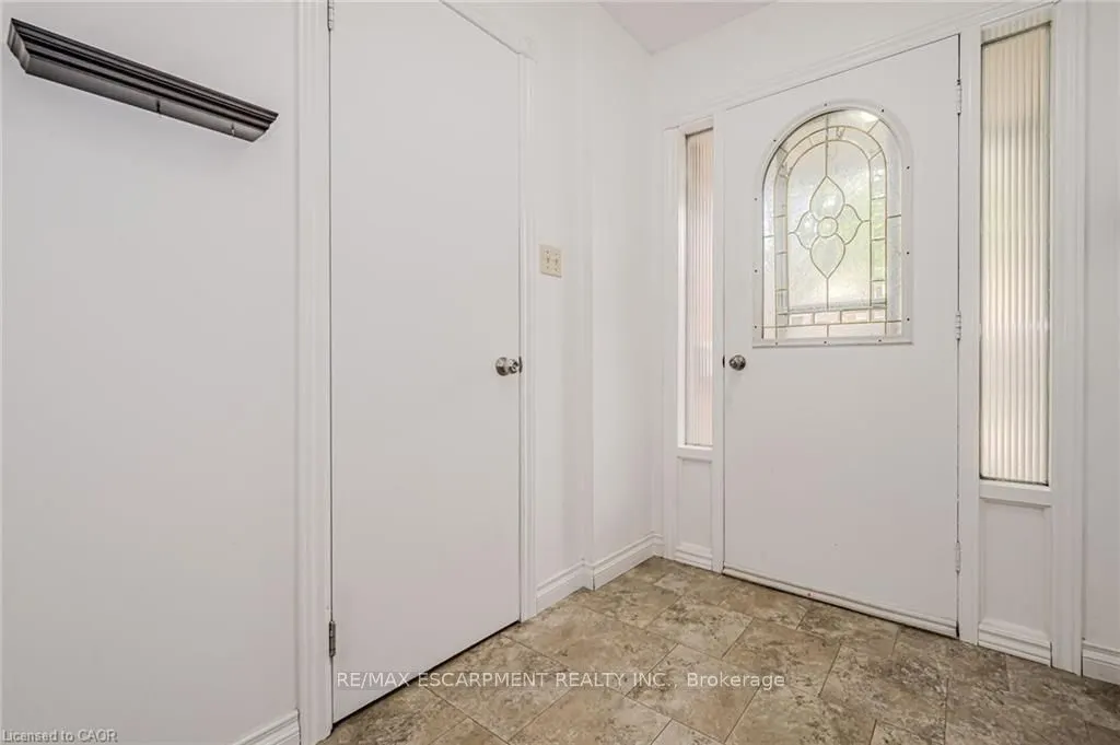 1548 Newlands Crescent #14