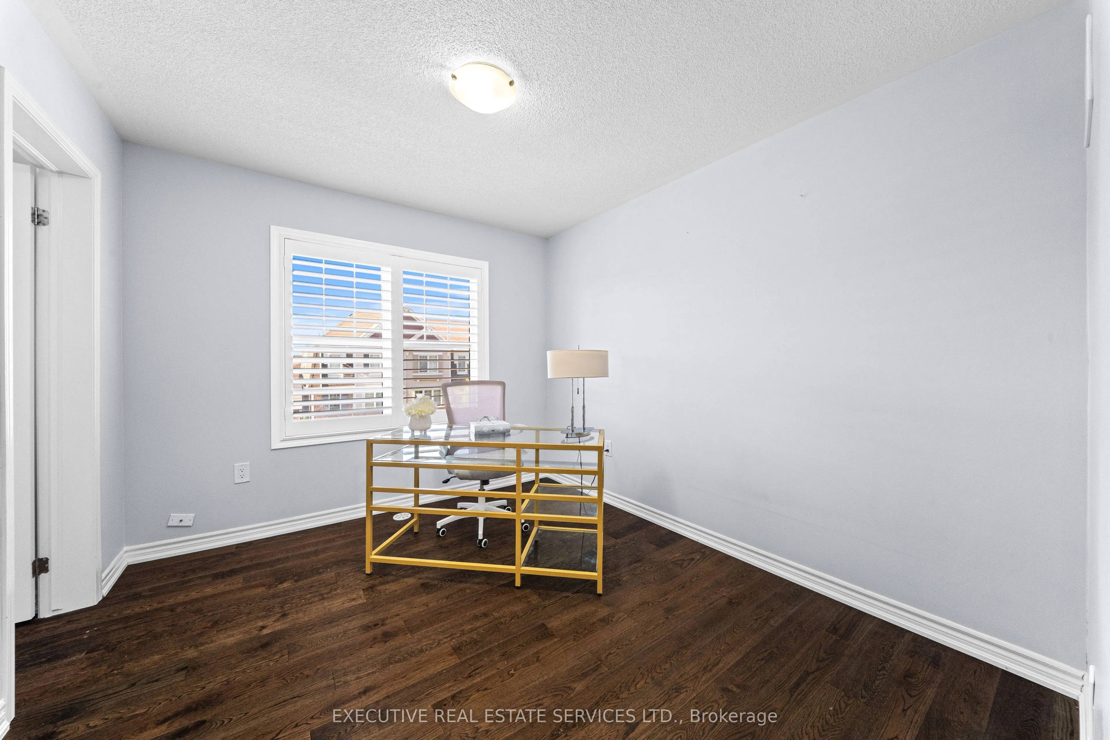 98 Bannister Crescent