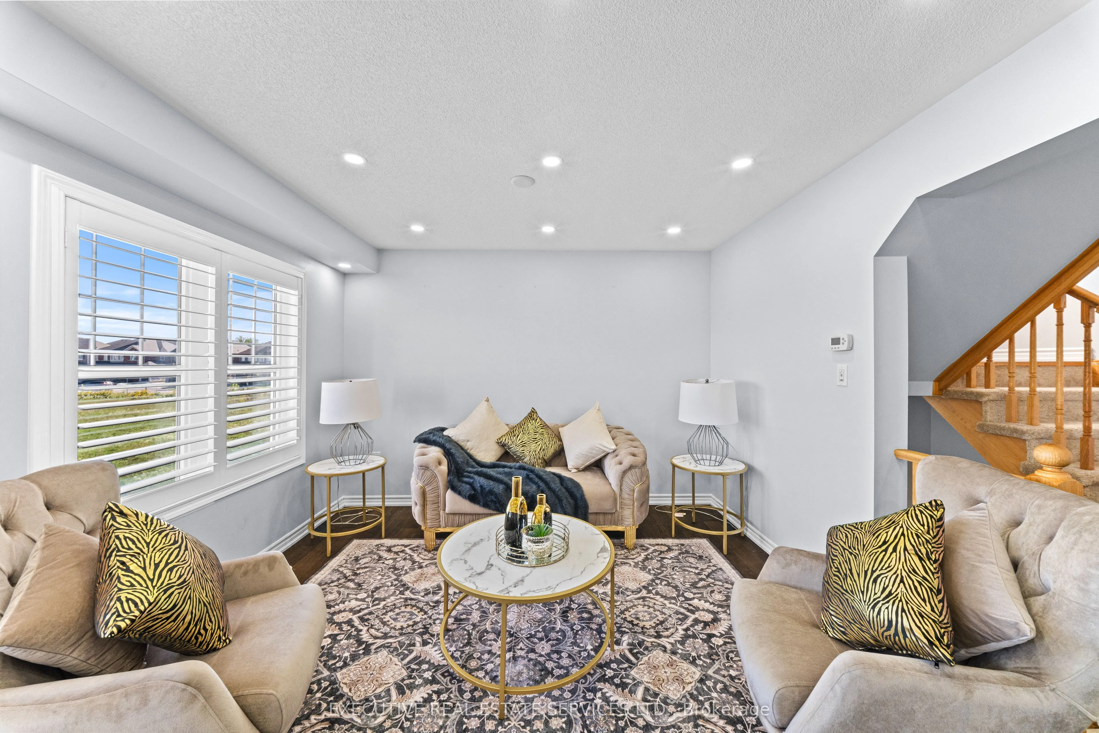 98 Bannister Crescent
