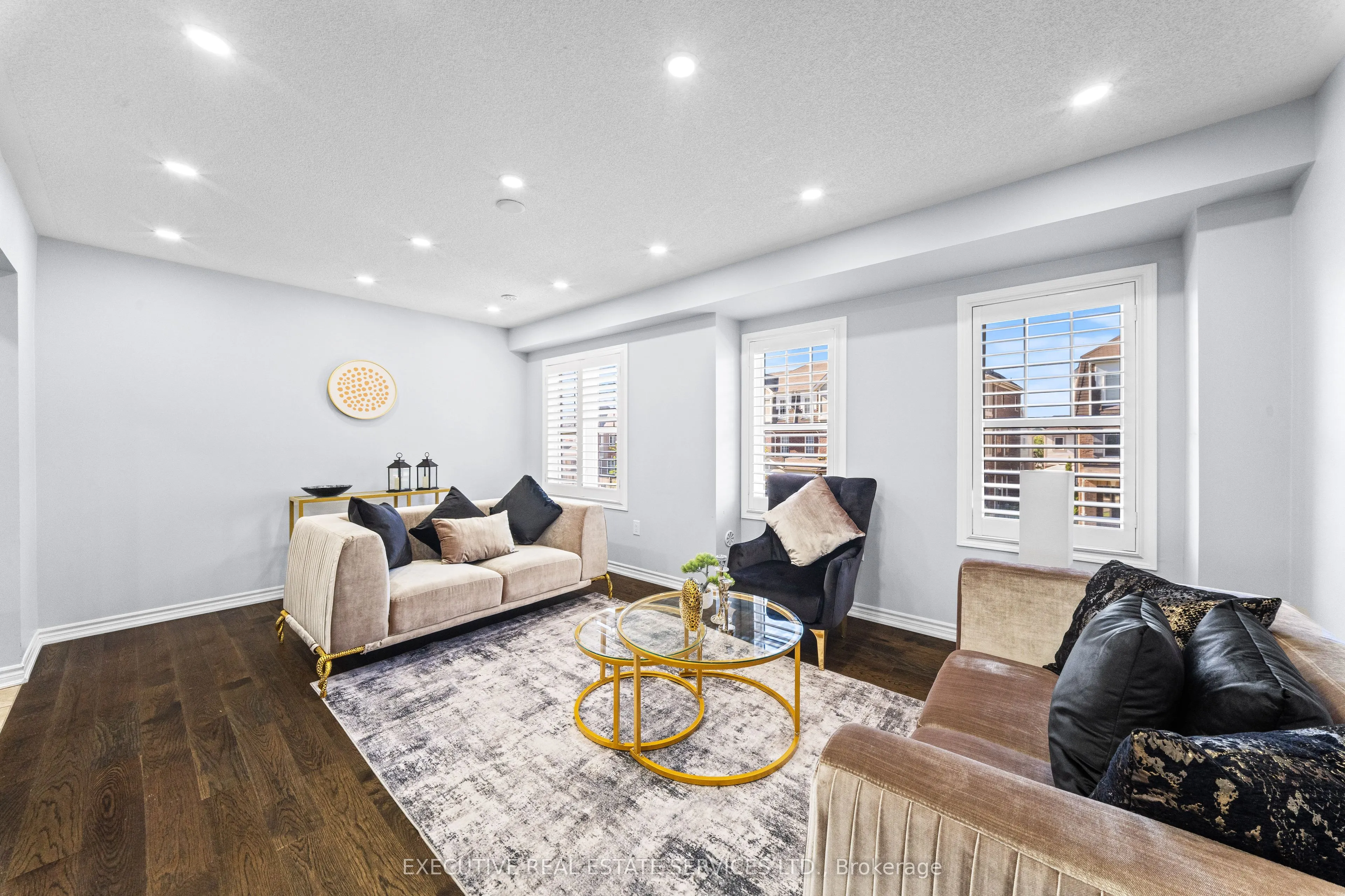 98 Bannister Crescent