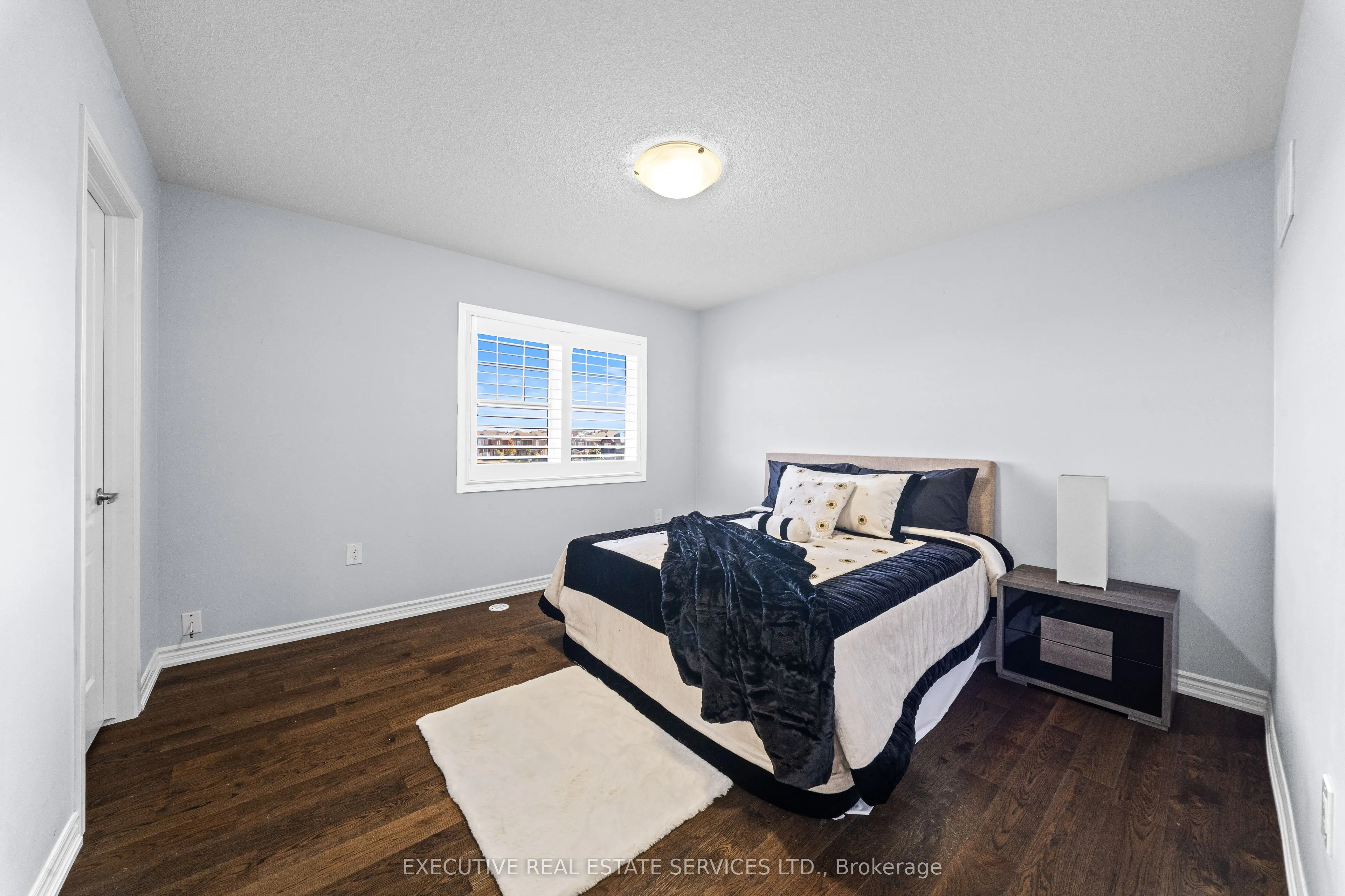 98 Bannister Crescent