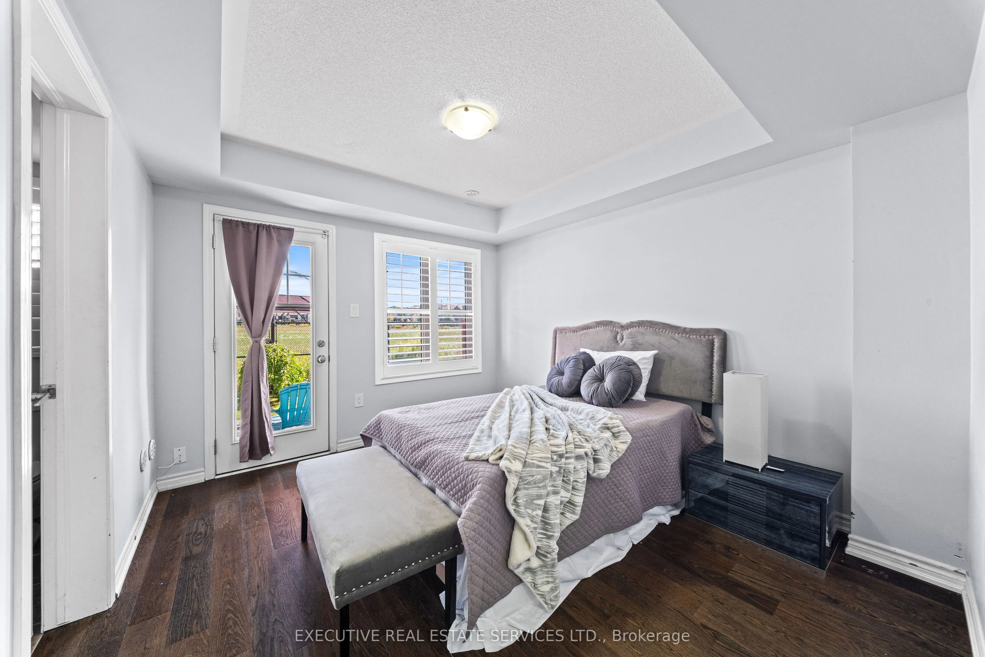98 Bannister Crescent