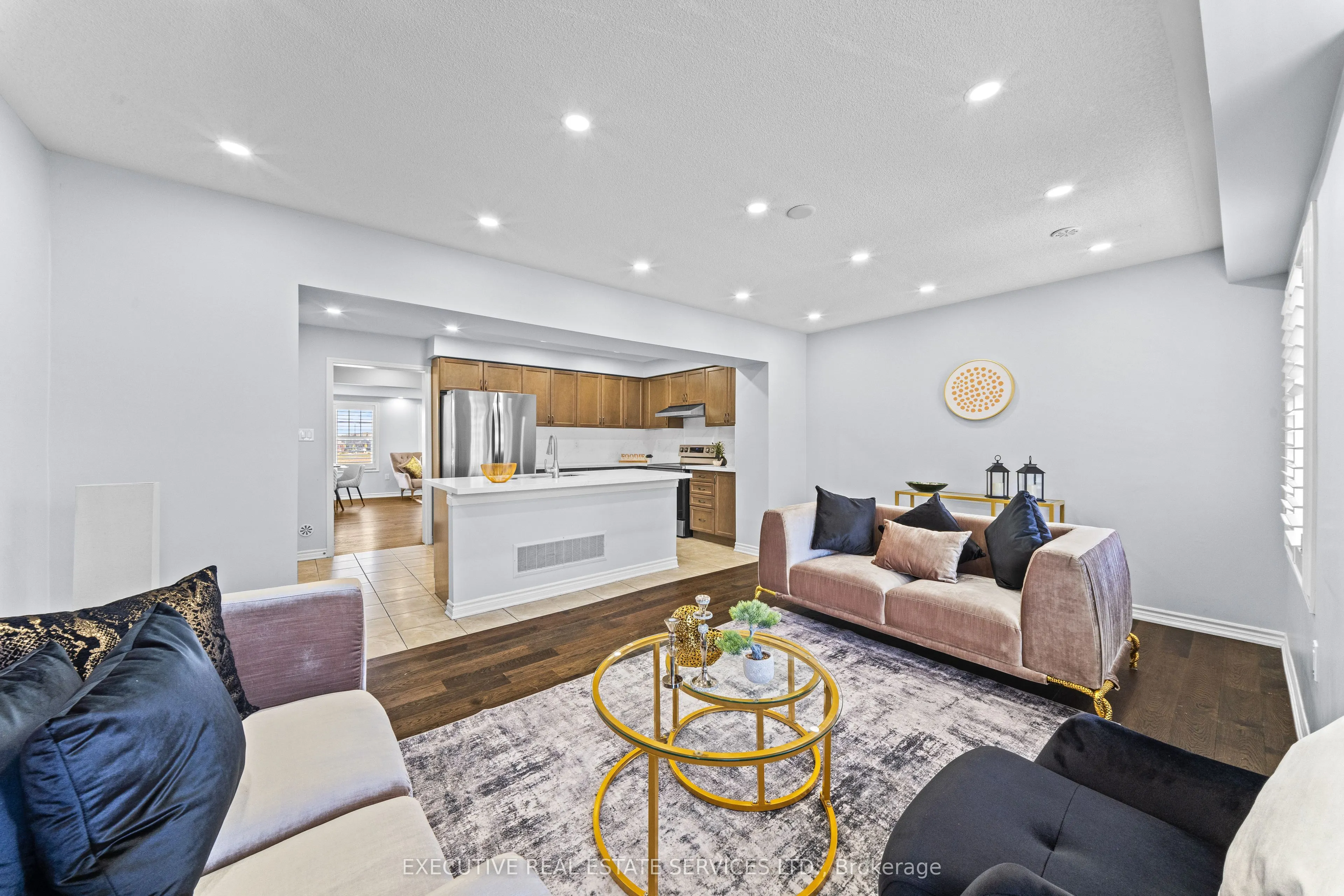 98 Bannister Crescent