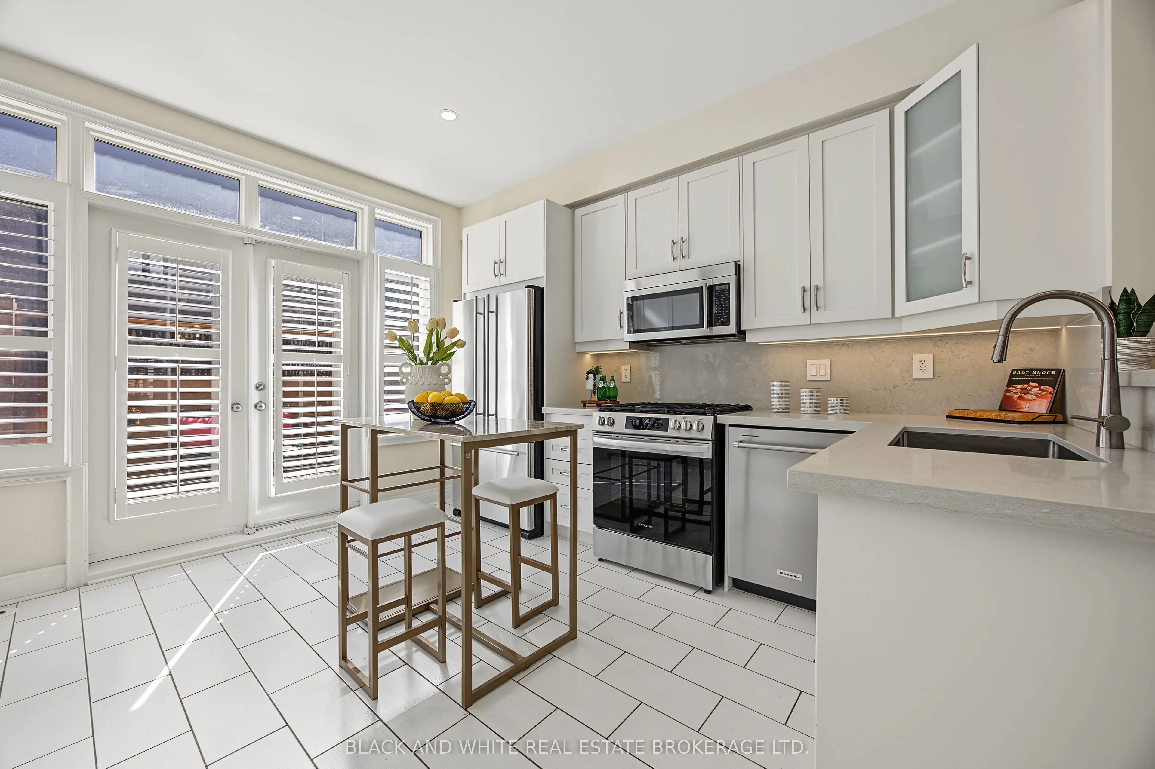 45 Lobo Mews