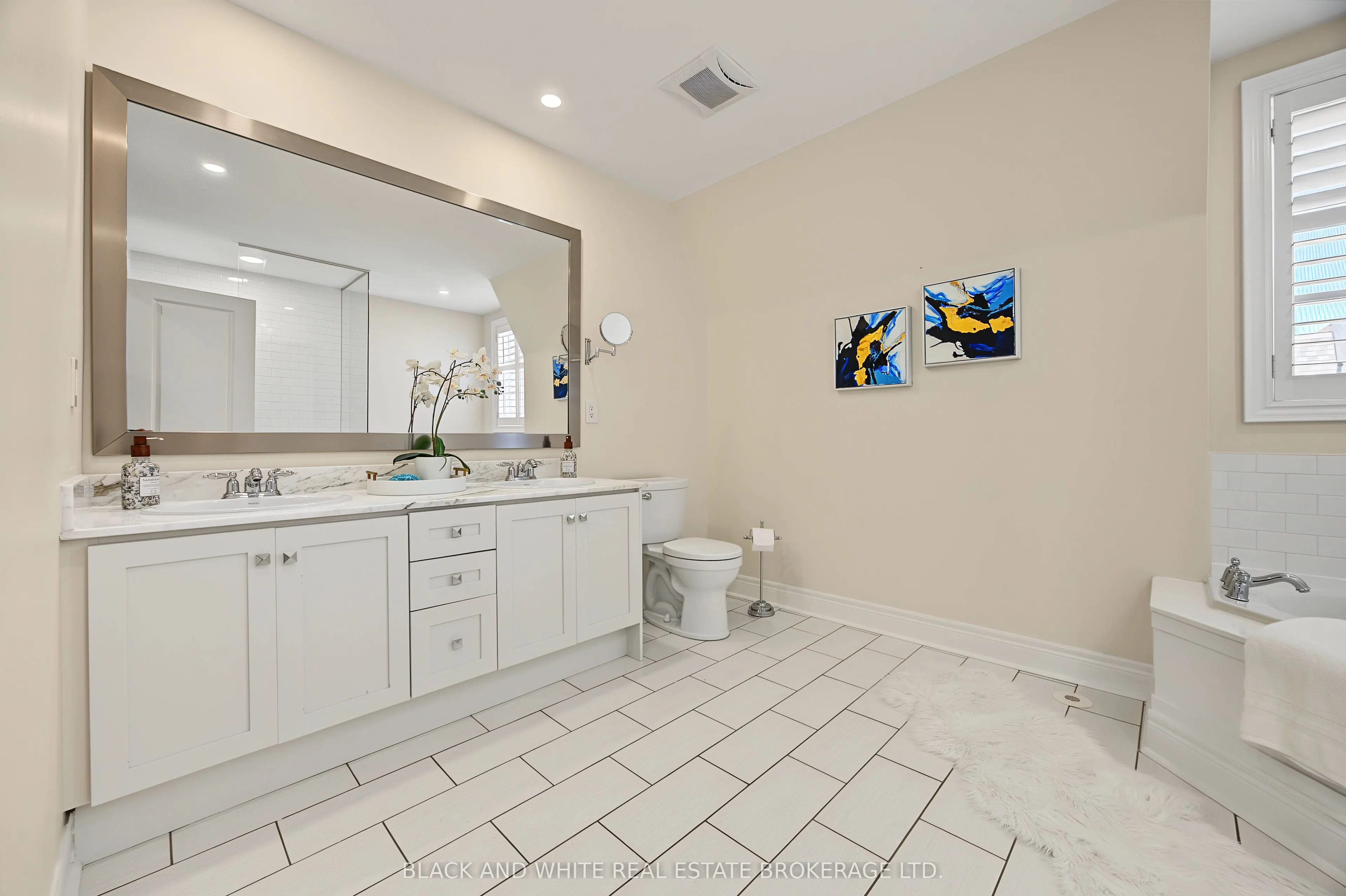 45 Lobo Mews