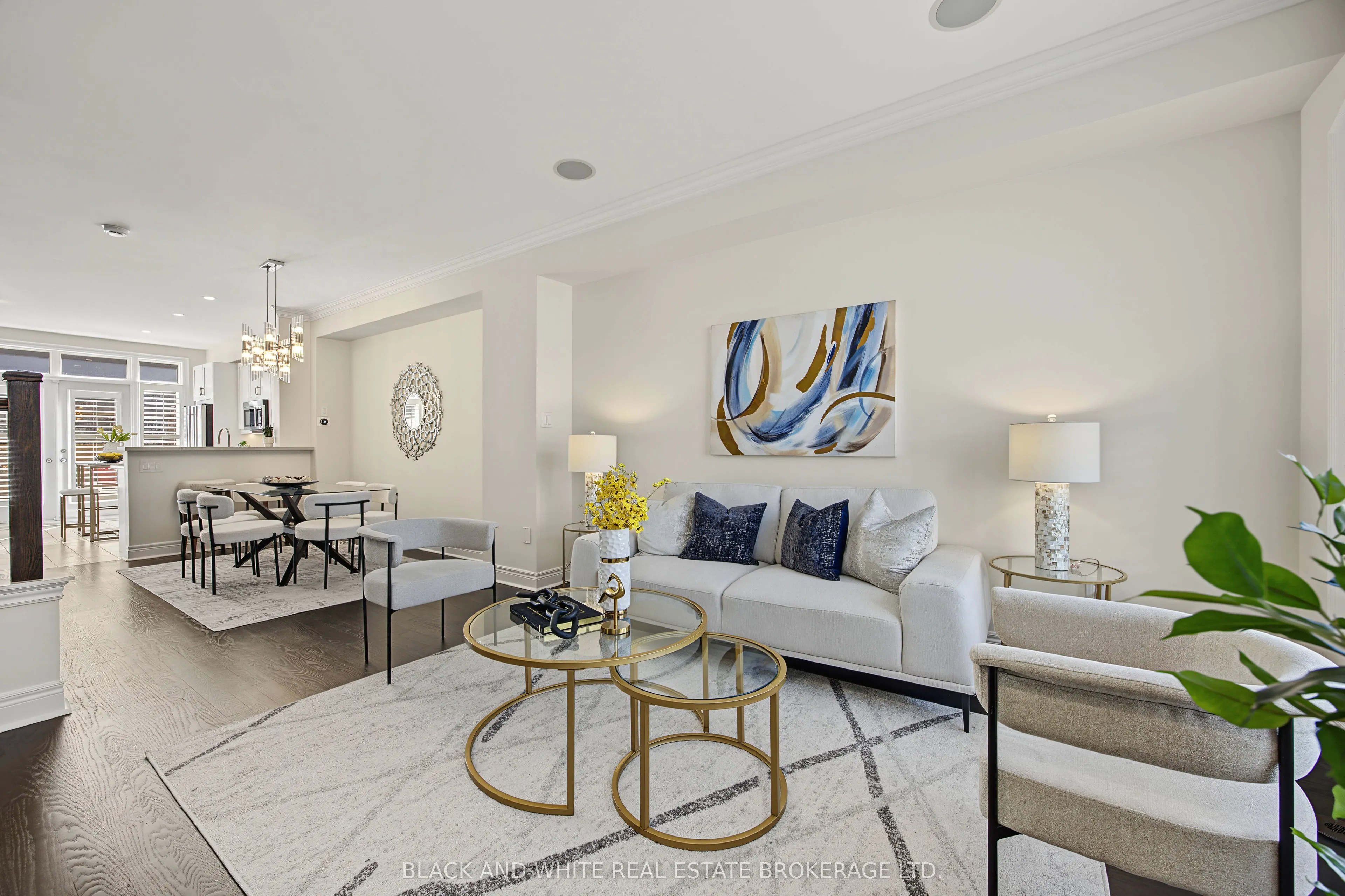 45 Lobo Mews