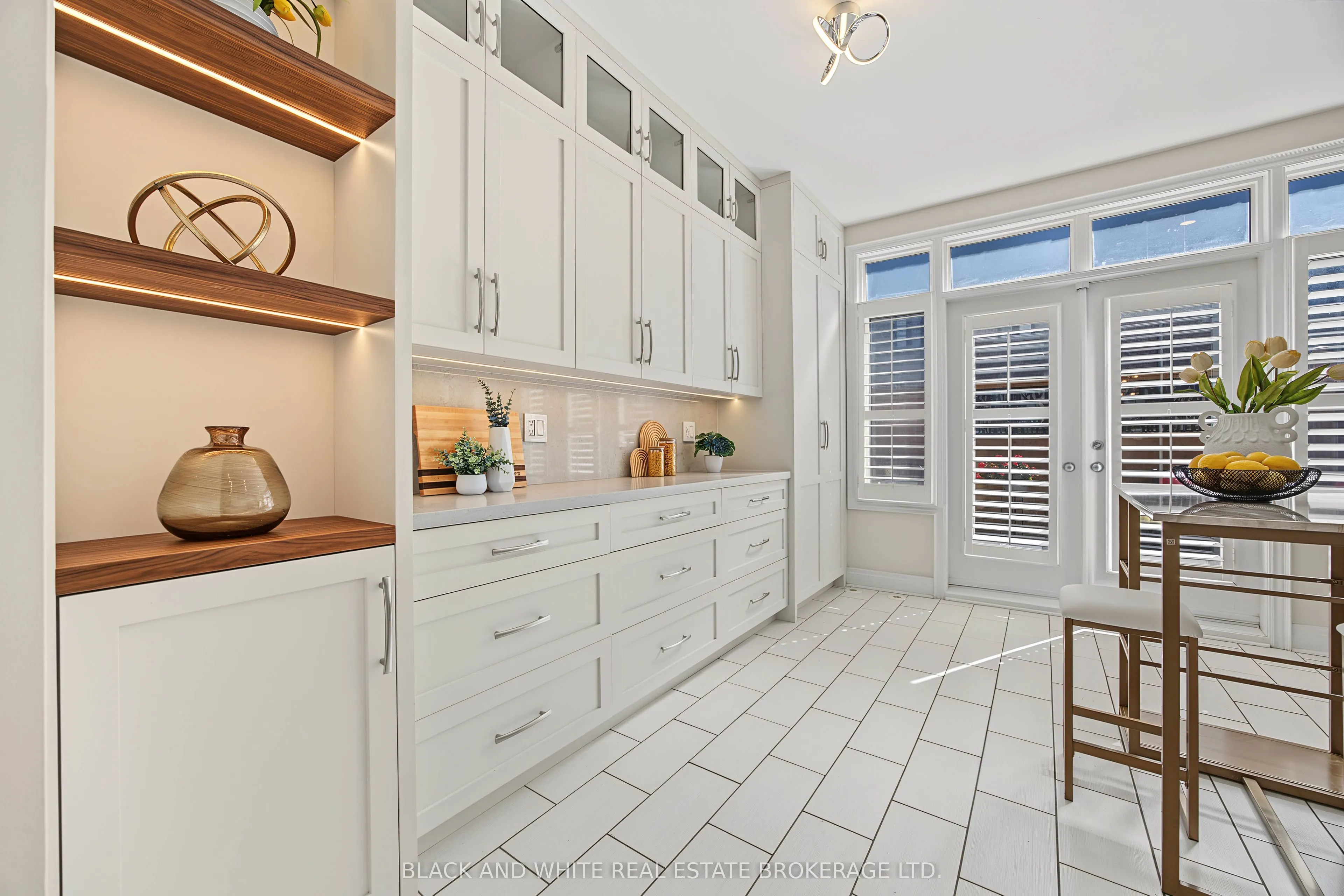 45 Lobo Mews