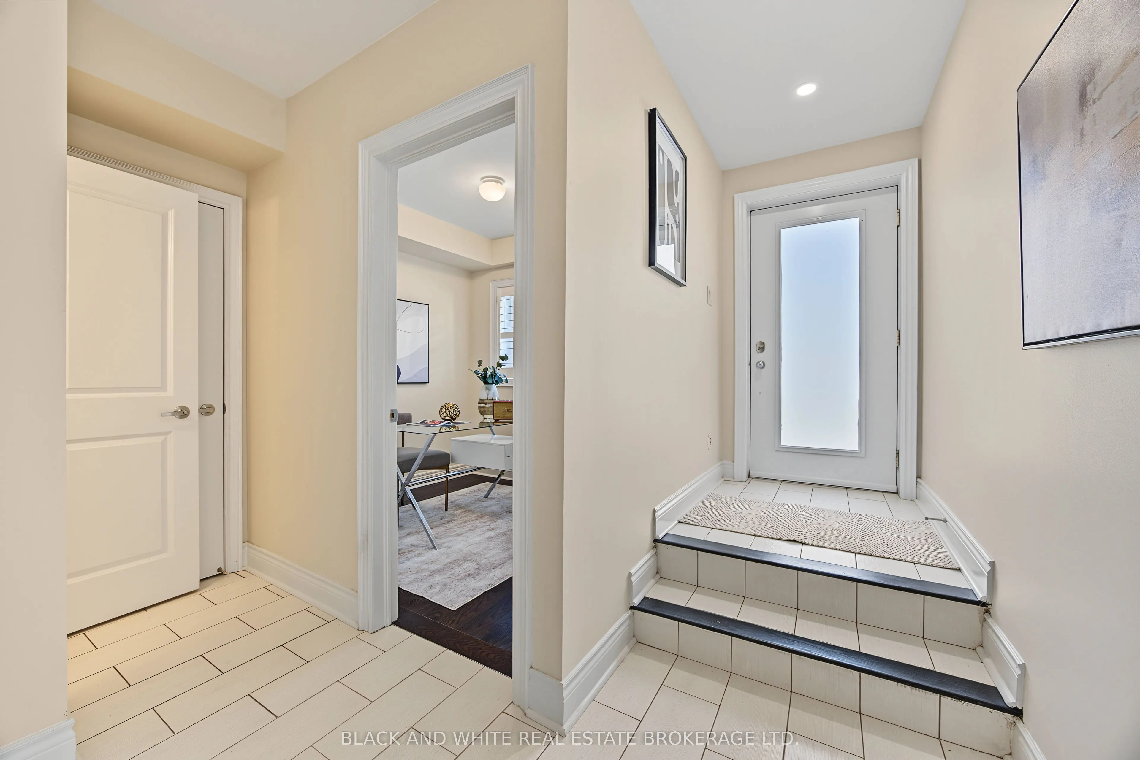 45 Lobo Mews