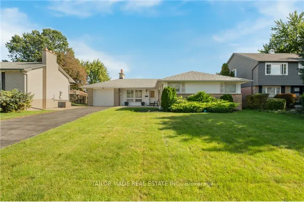 22 Greystone Crescent