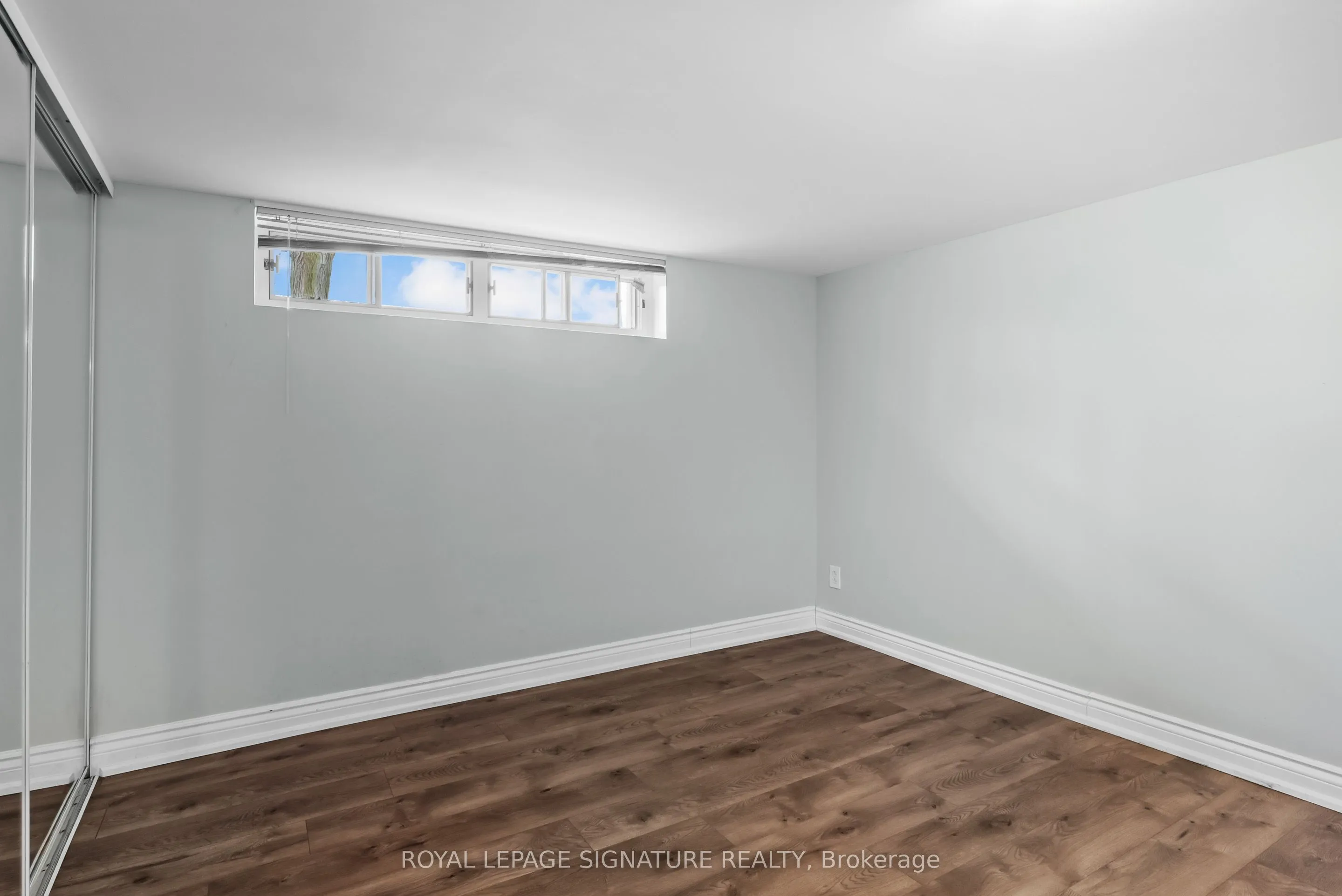112 Foch Avenue #Lower