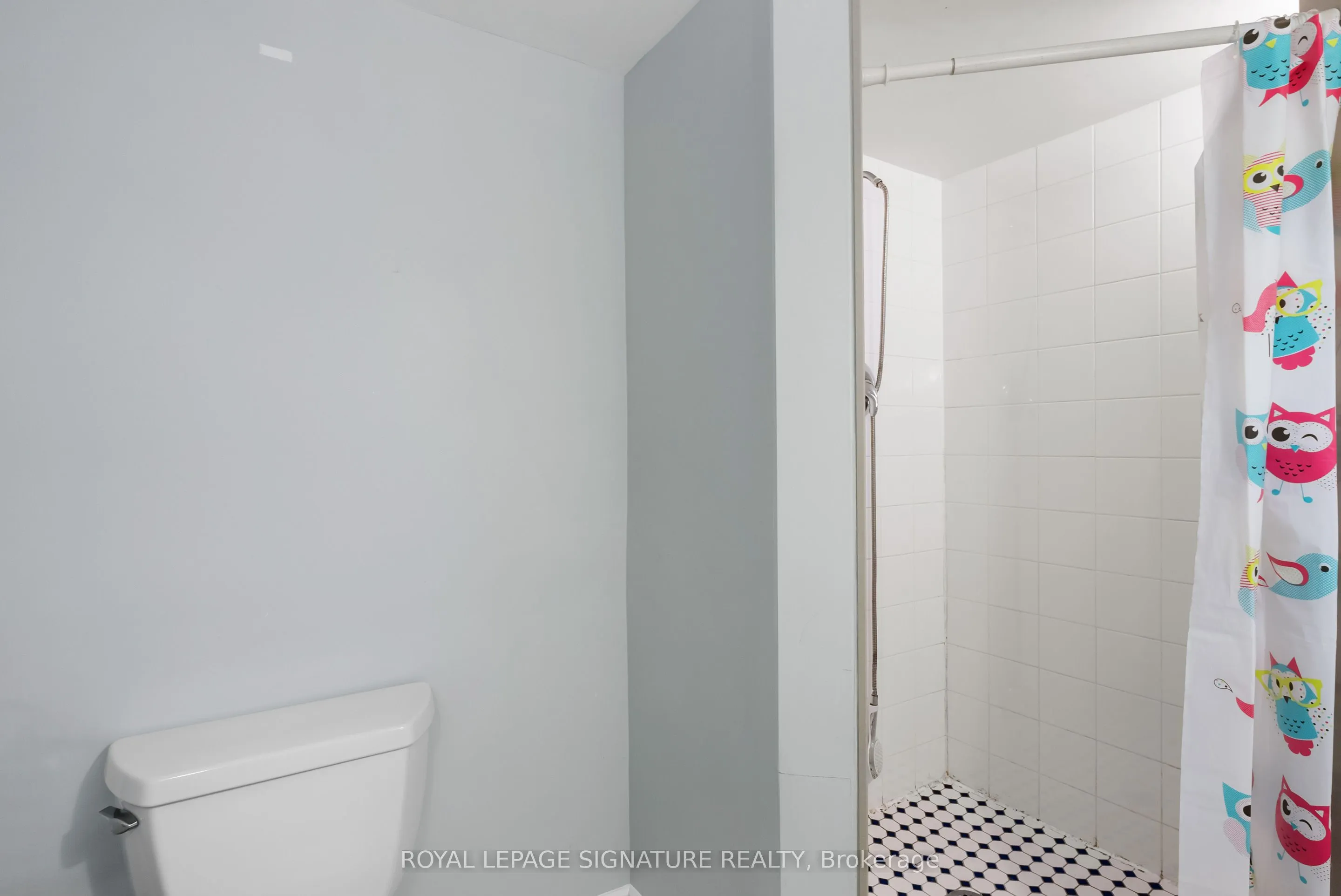 112 Foch Avenue #Lower