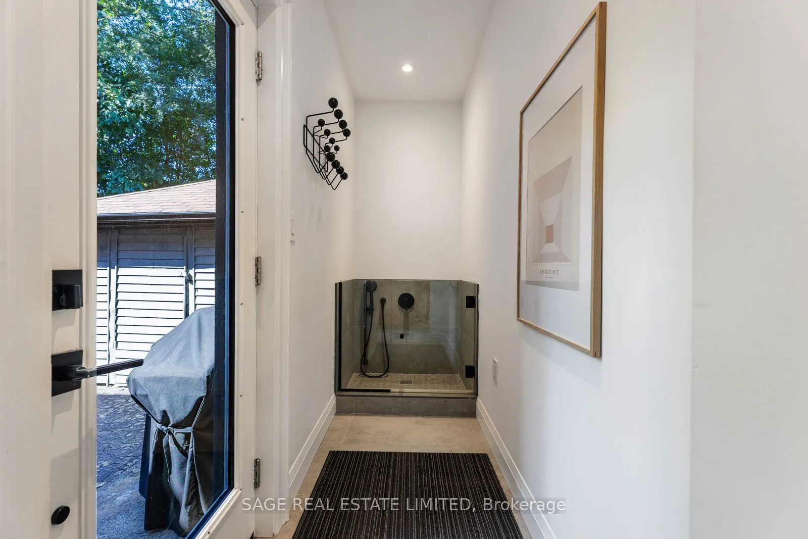 6 Westrose Avenue