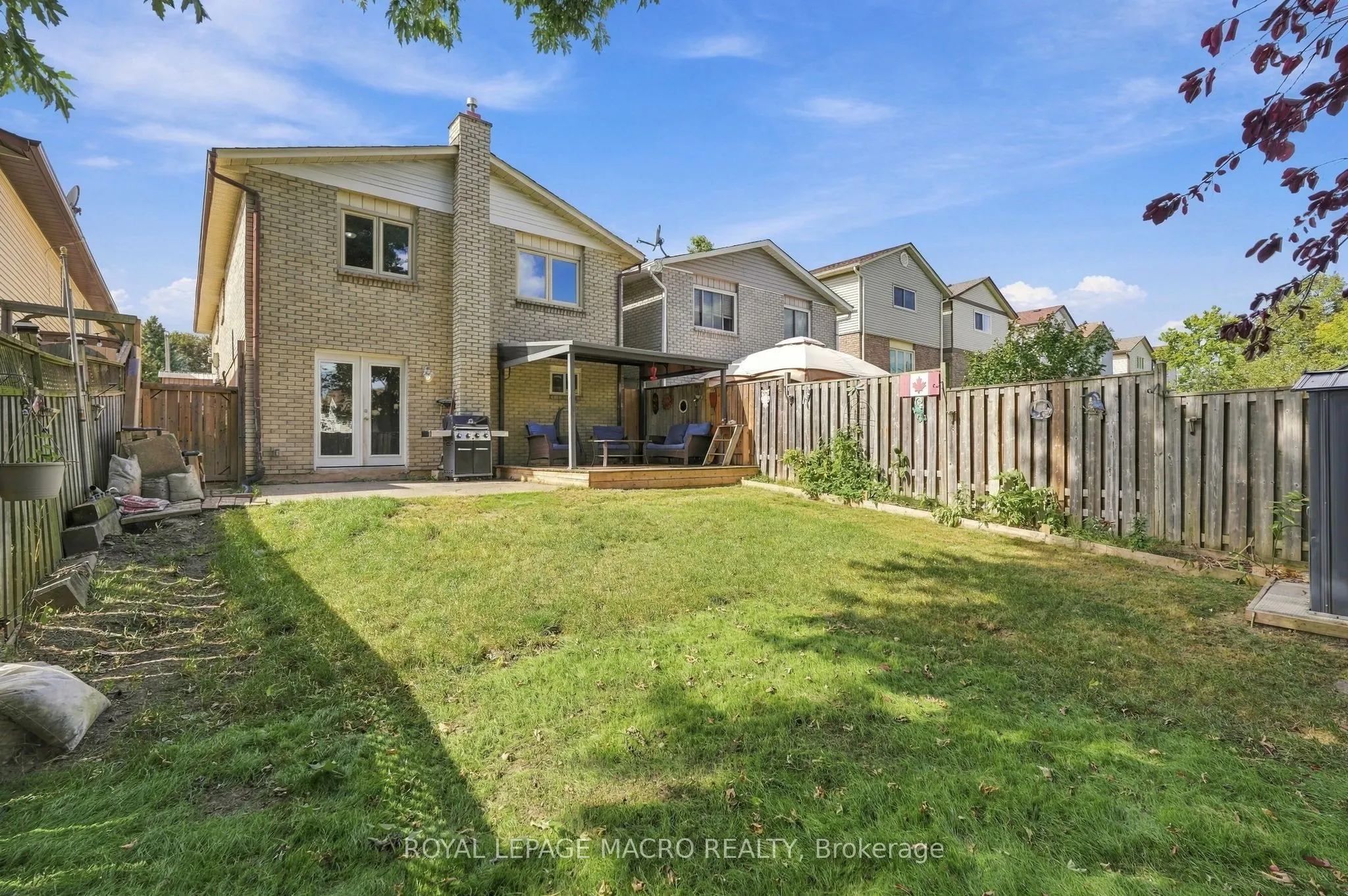 2328 Malcolm Crescent