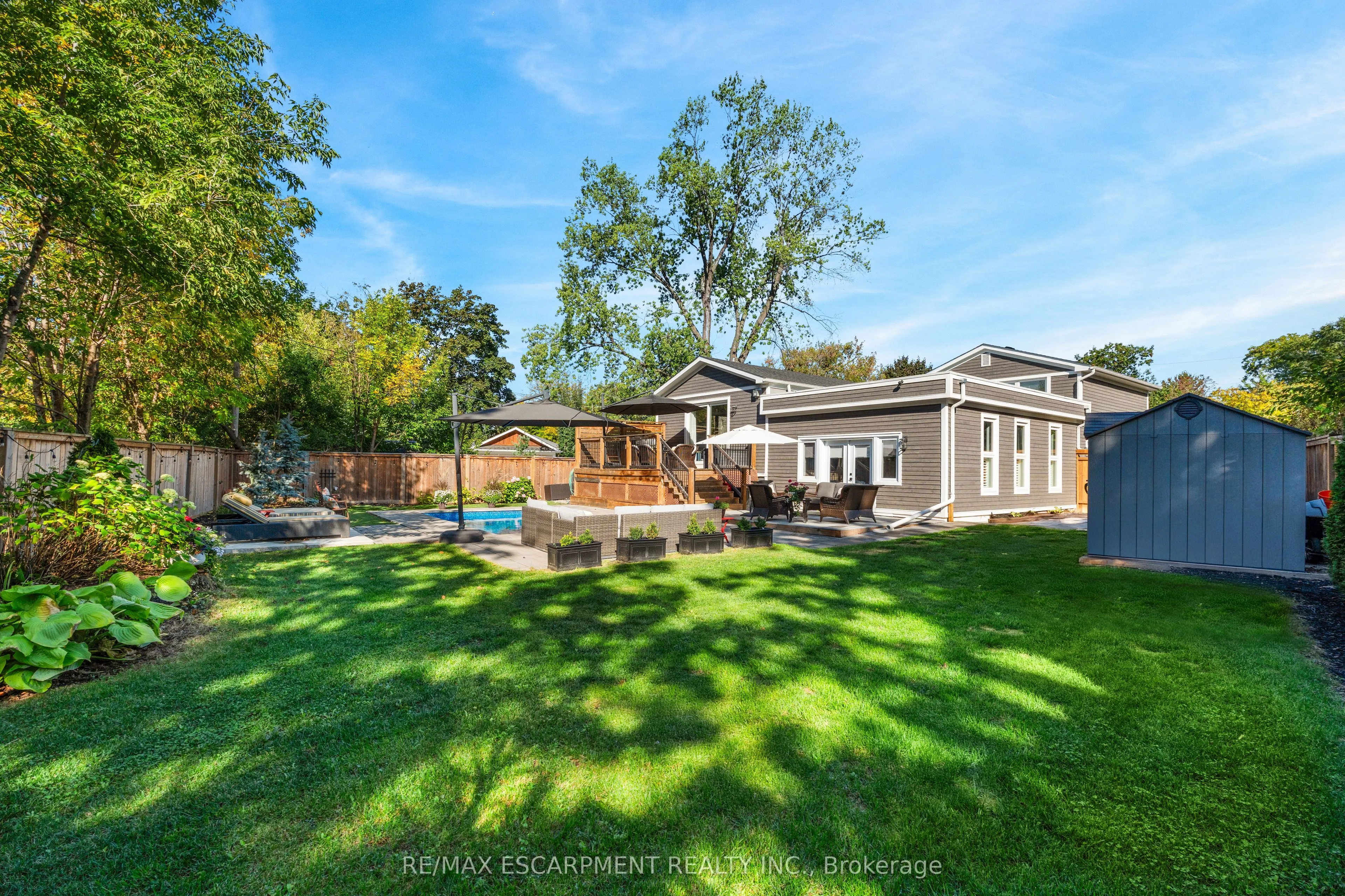 296 Kent Crescent