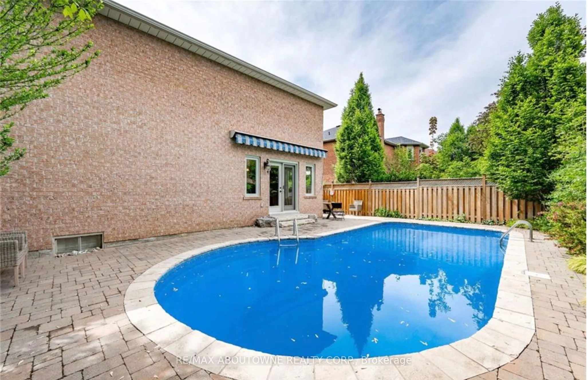 500 Blenheim Crescent