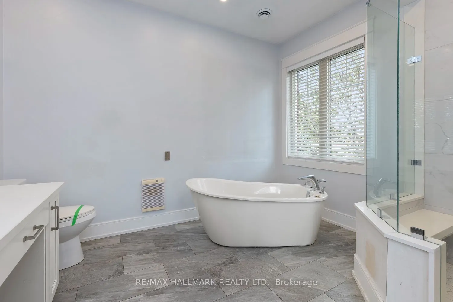 10 Sunray Crescent