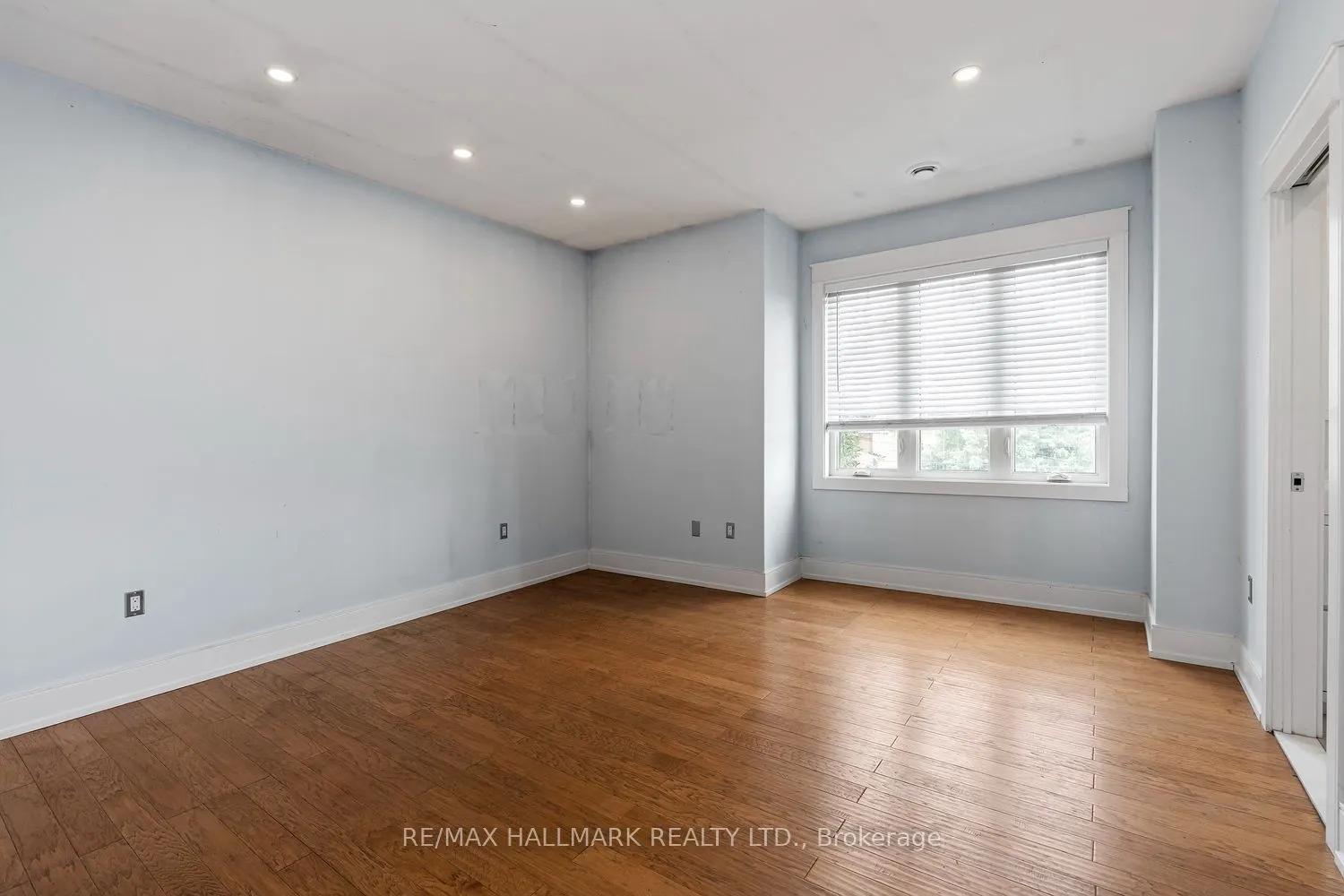 10 Sunray Crescent