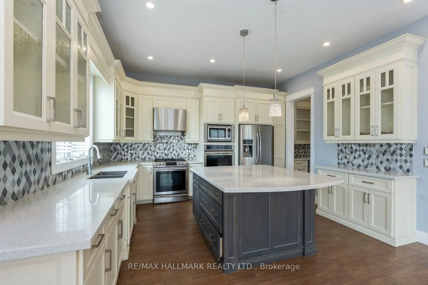 10 Sunray Crescent