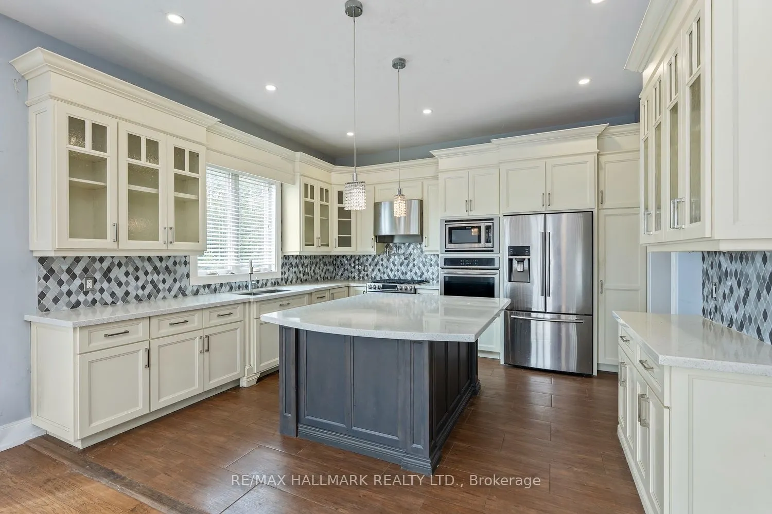 10 Sunray Crescent