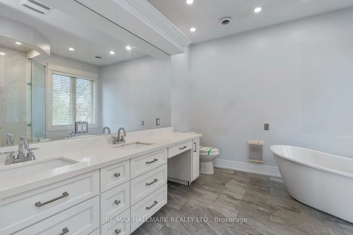 10 Sunray Crescent