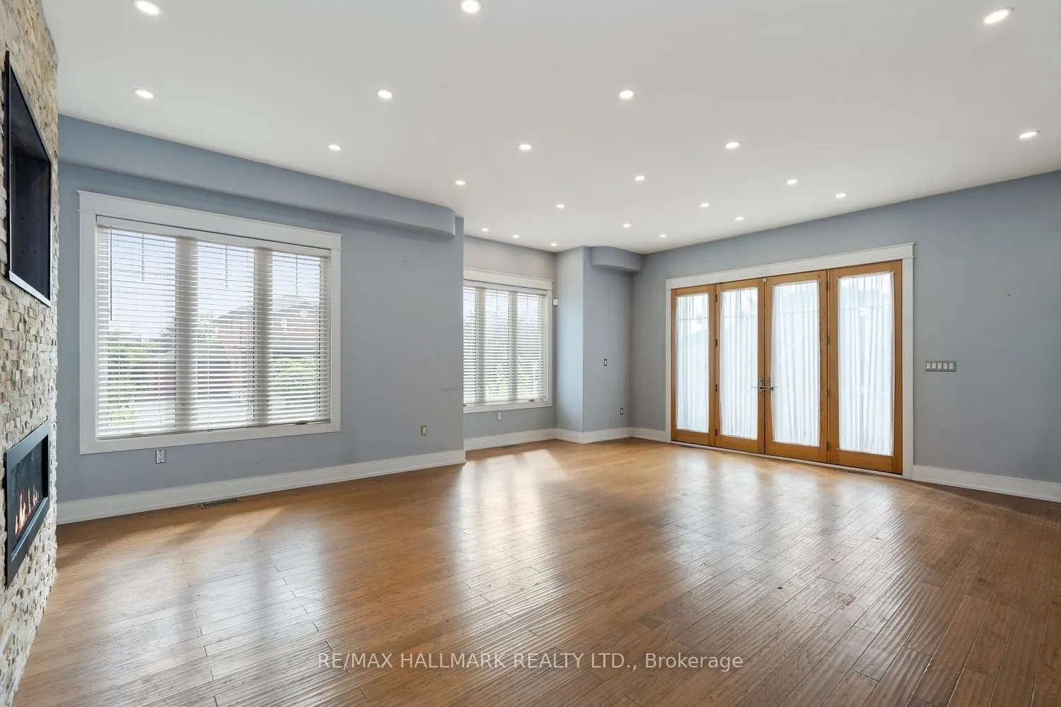 10 Sunray Crescent