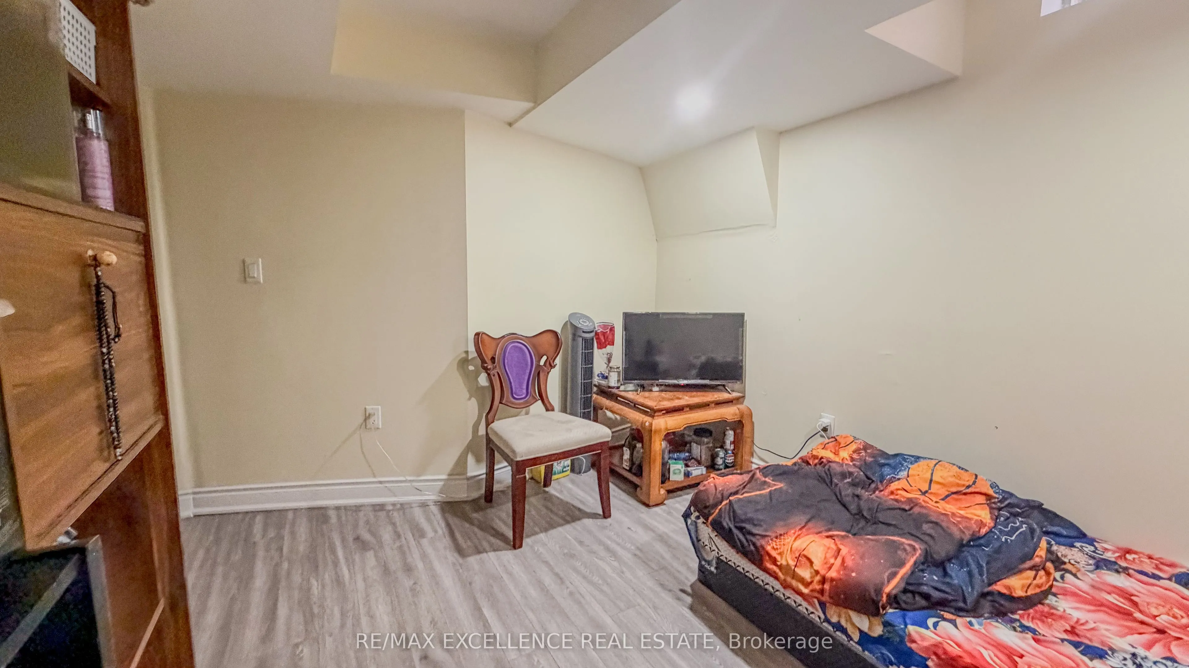 303 Hickory Circle