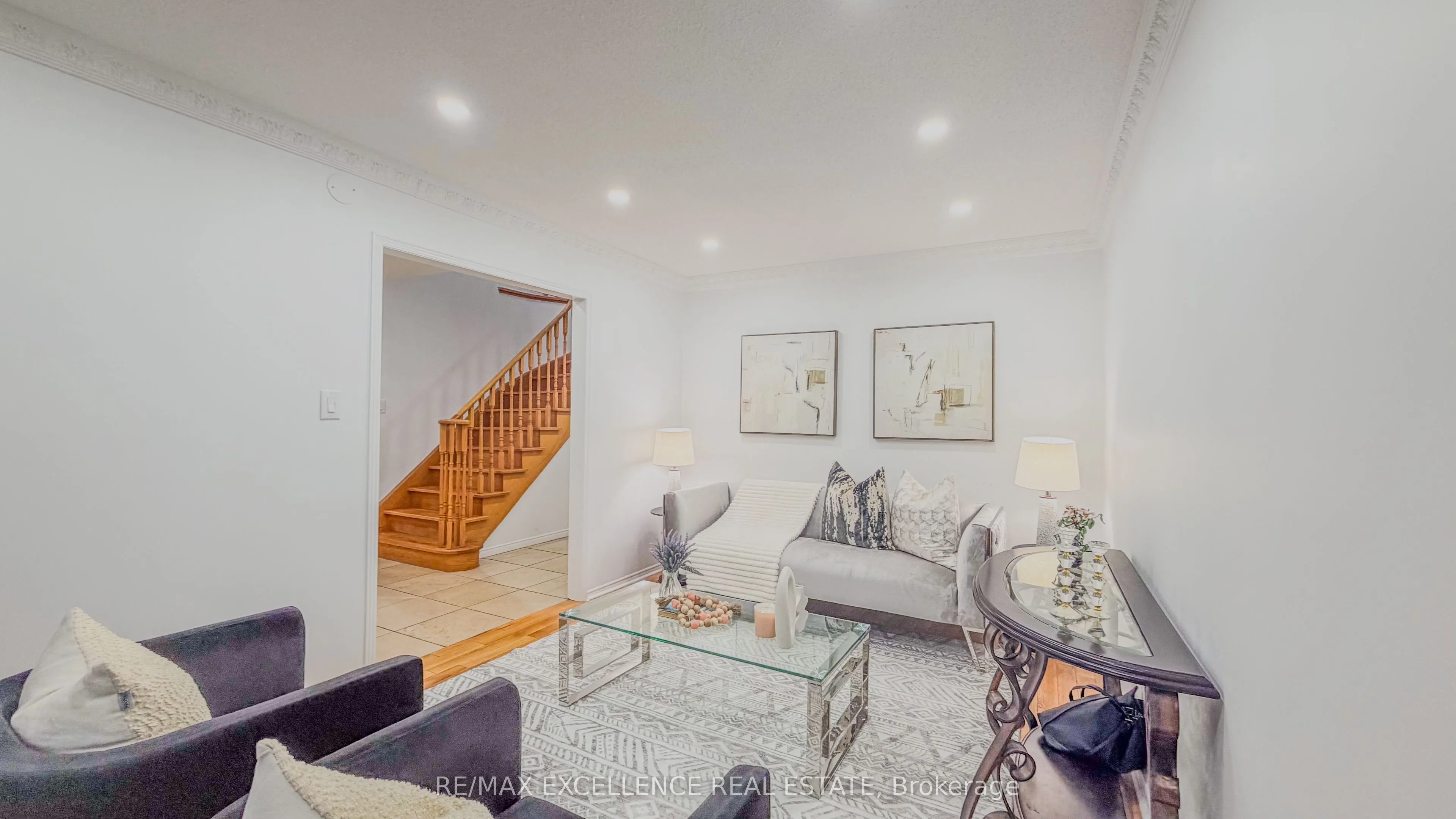 303 Hickory Circle