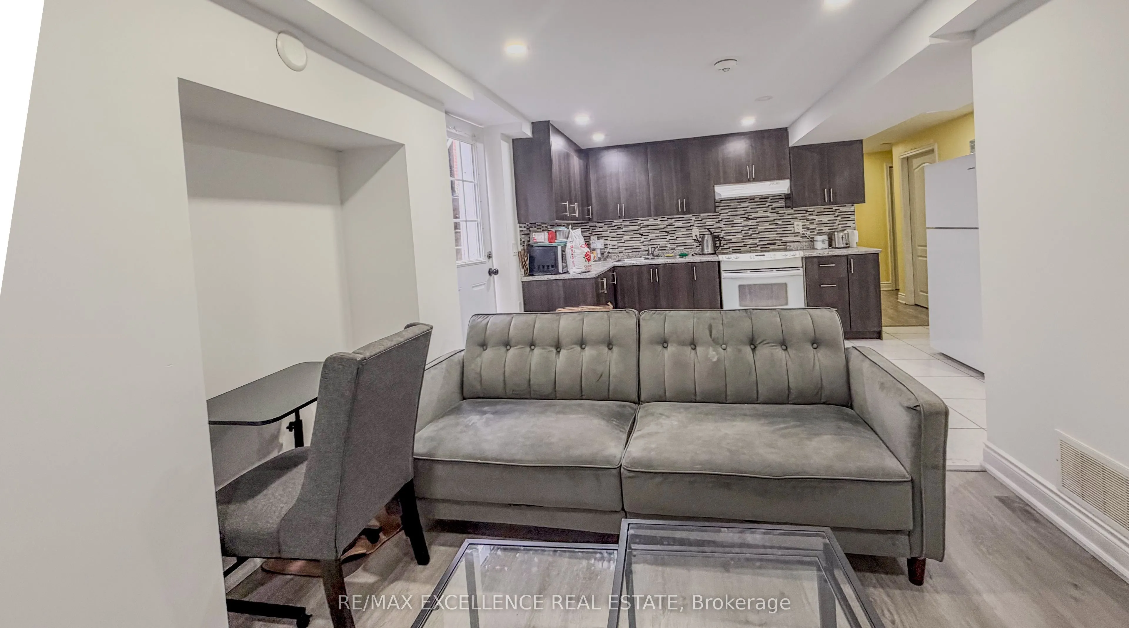 303 Hickory Circle