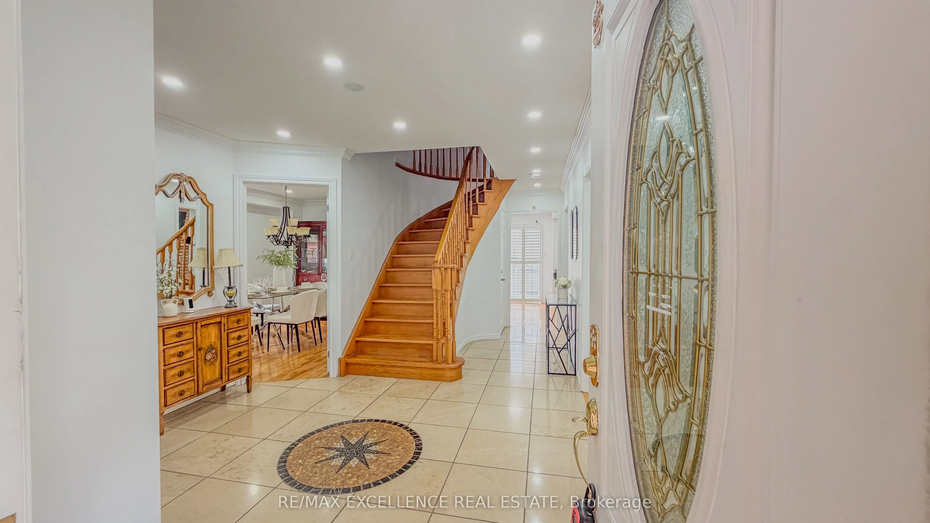 303 Hickory Circle