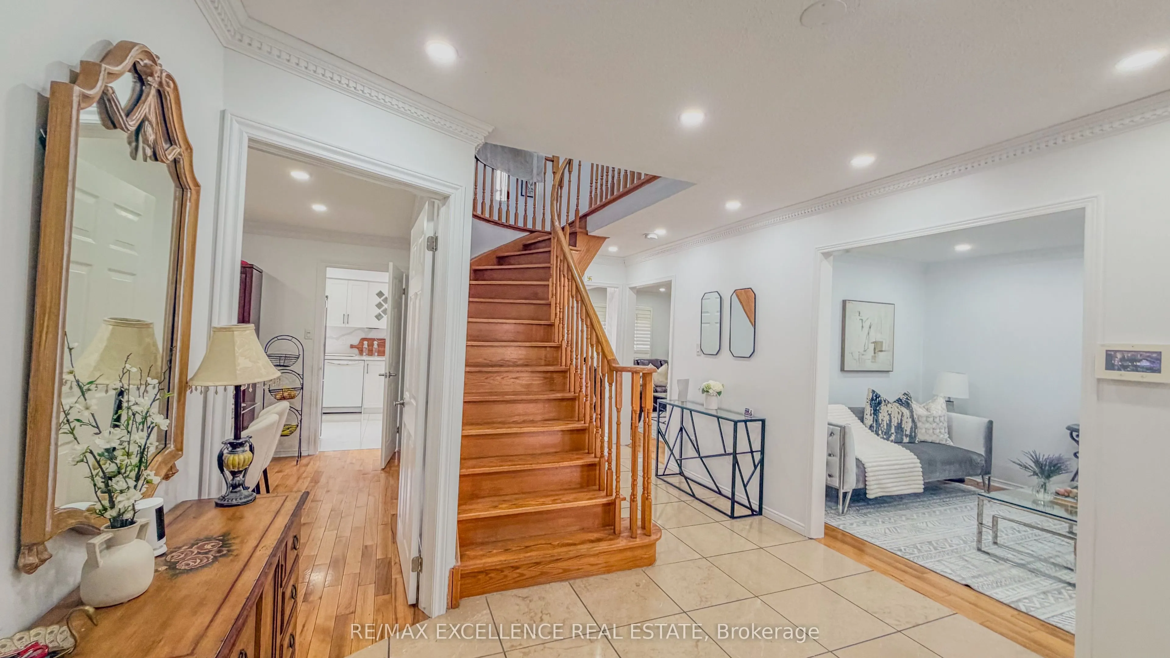 303 Hickory Circle
