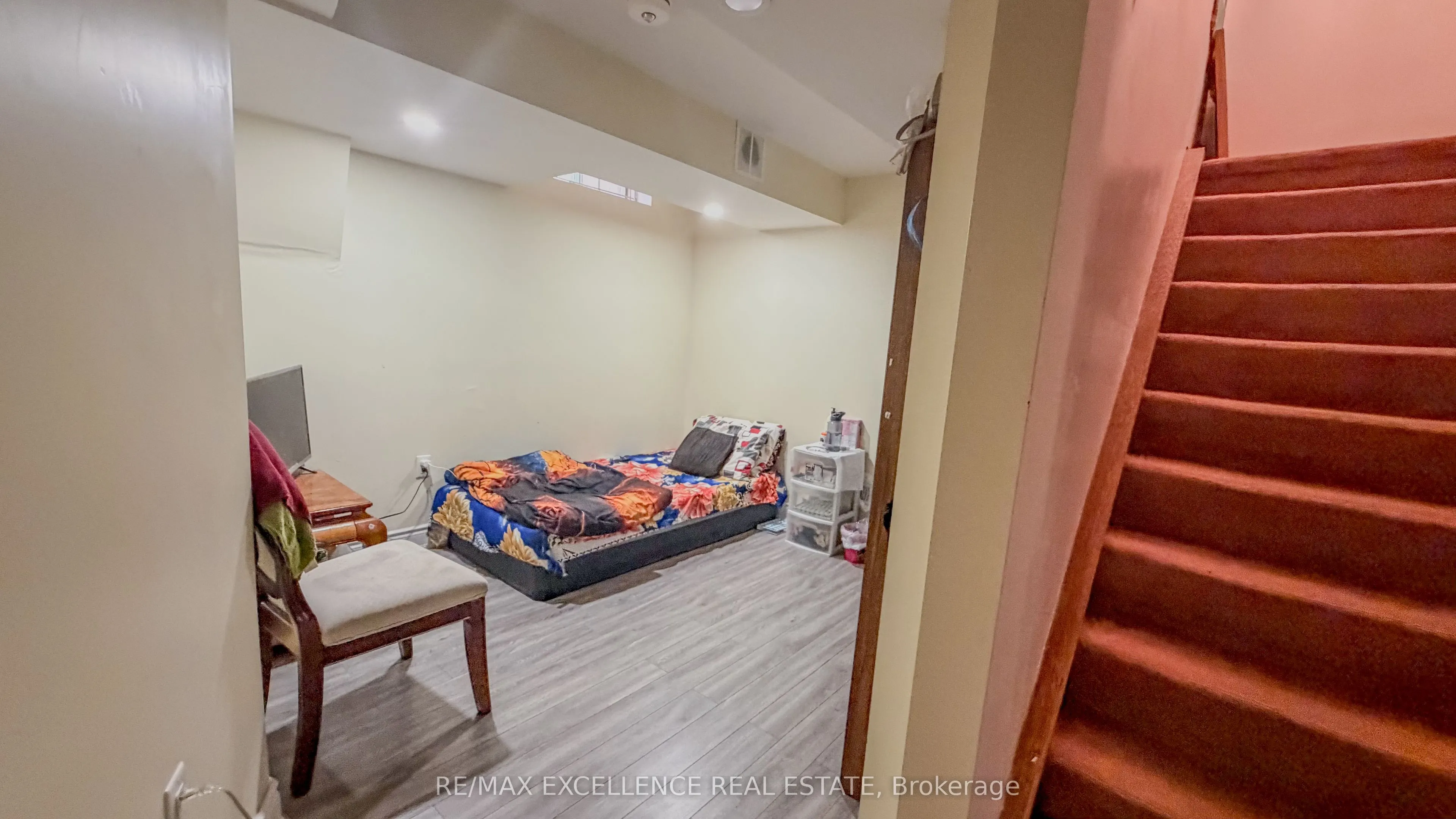 303 Hickory Circle