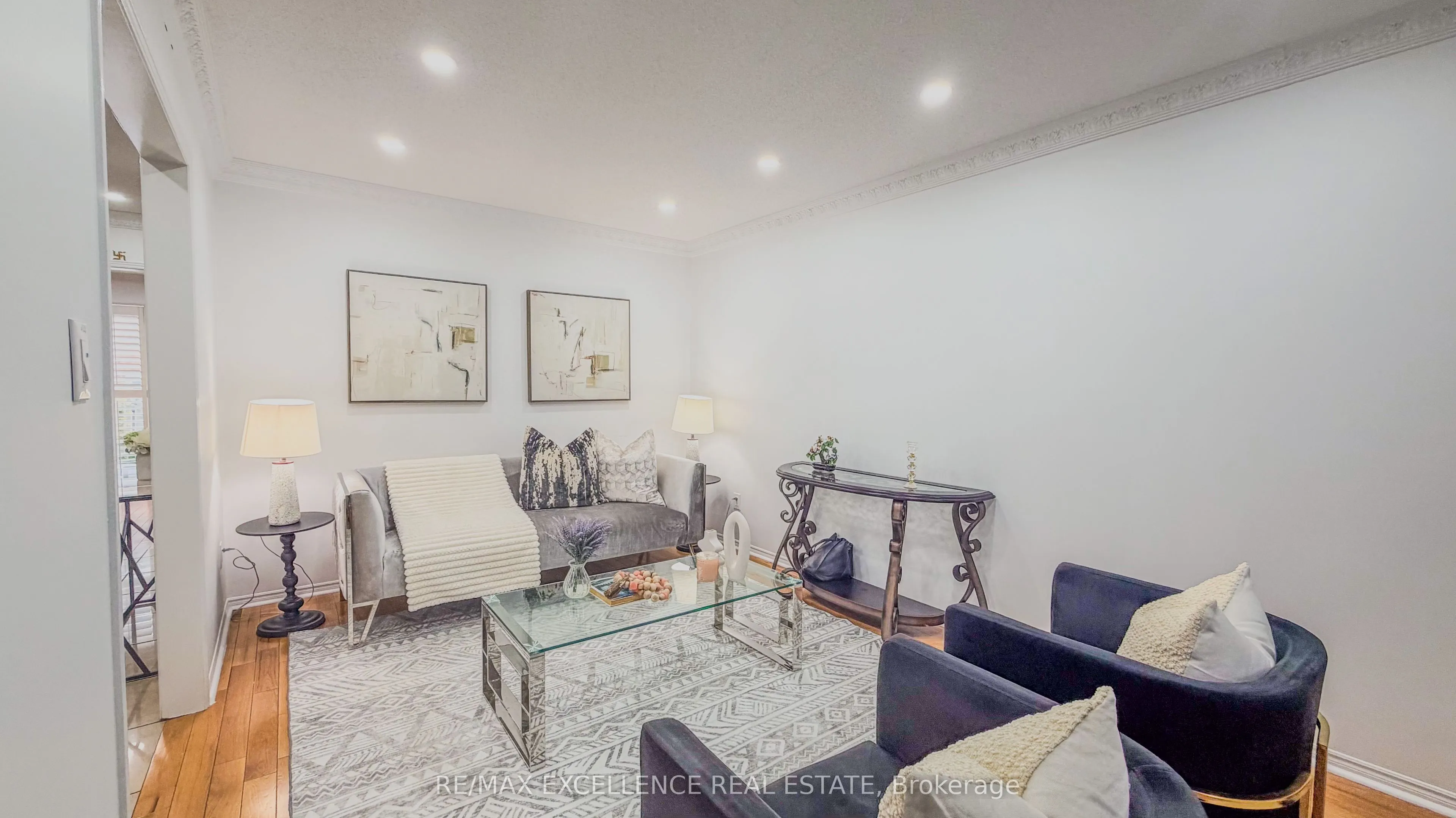 303 Hickory Circle