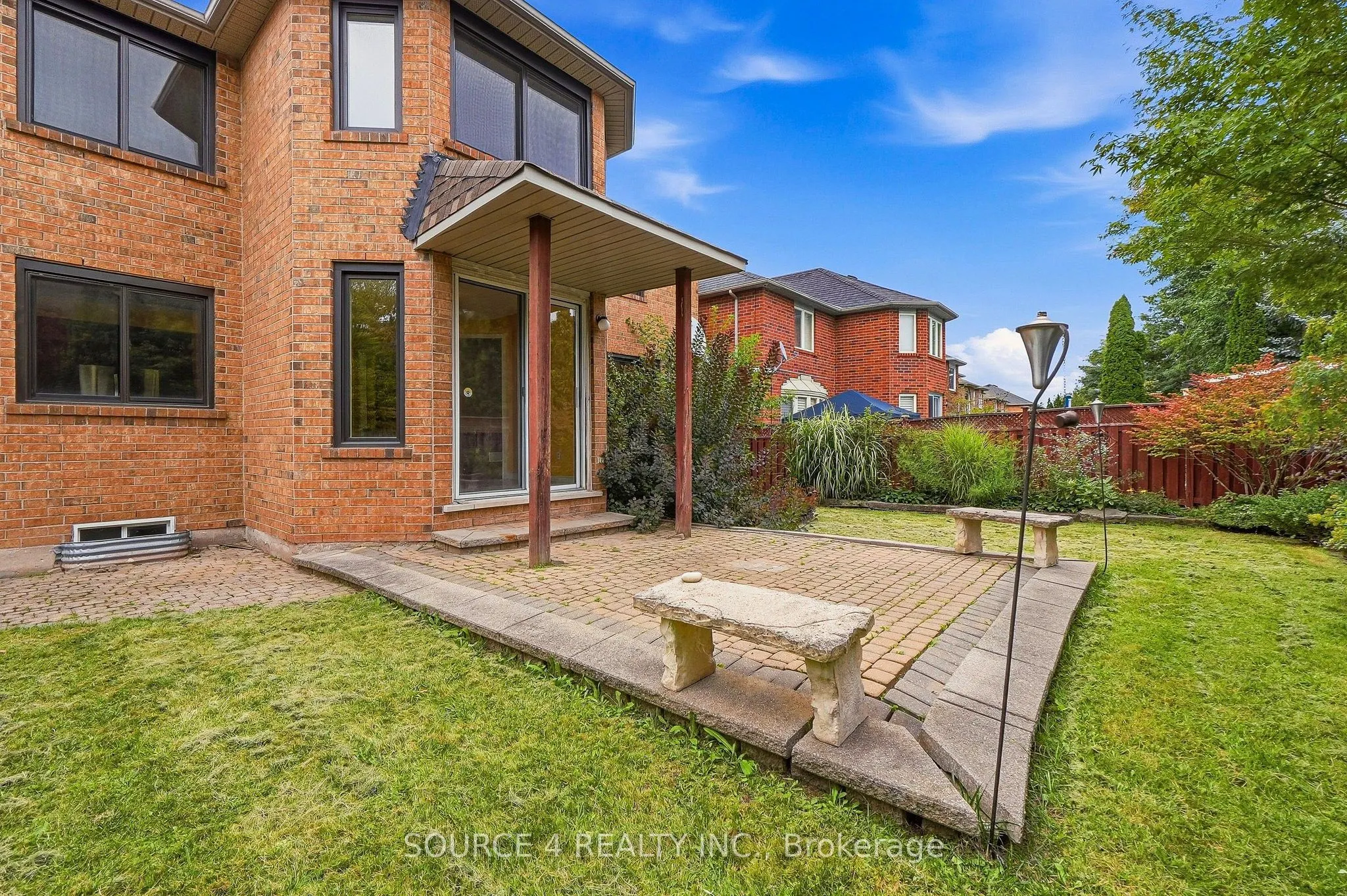 1805 Glenvista Drive