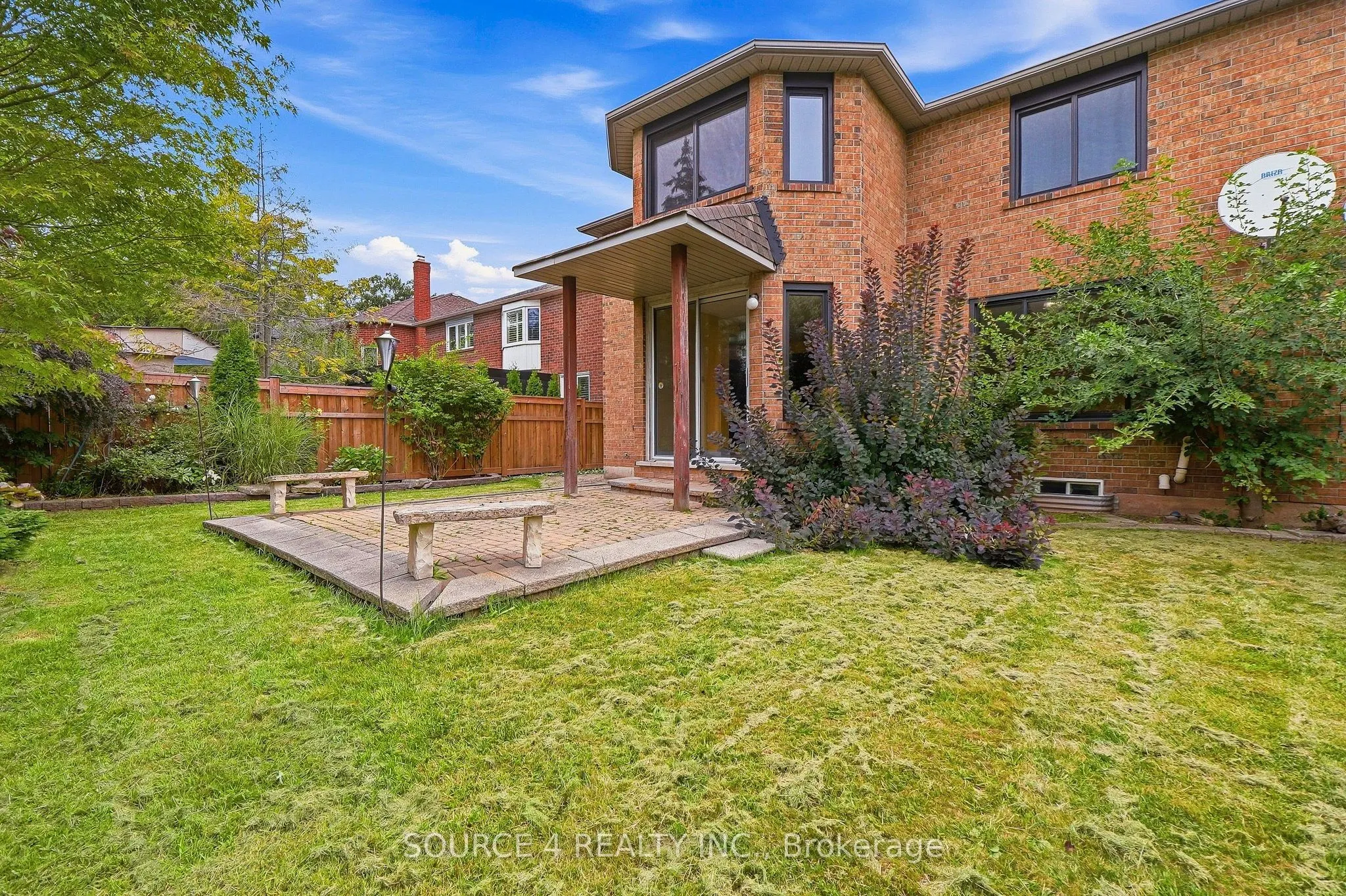 1805 Glenvista Drive