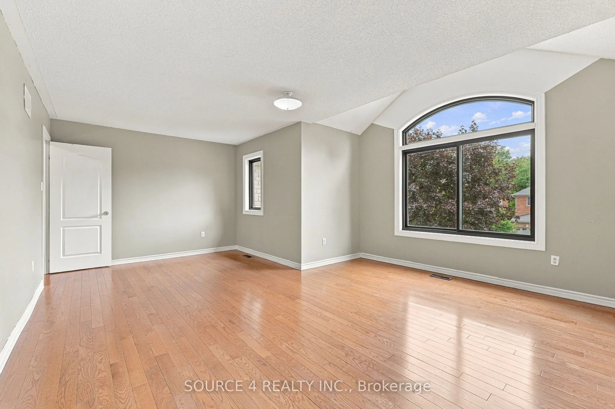 1805 Glenvista Drive