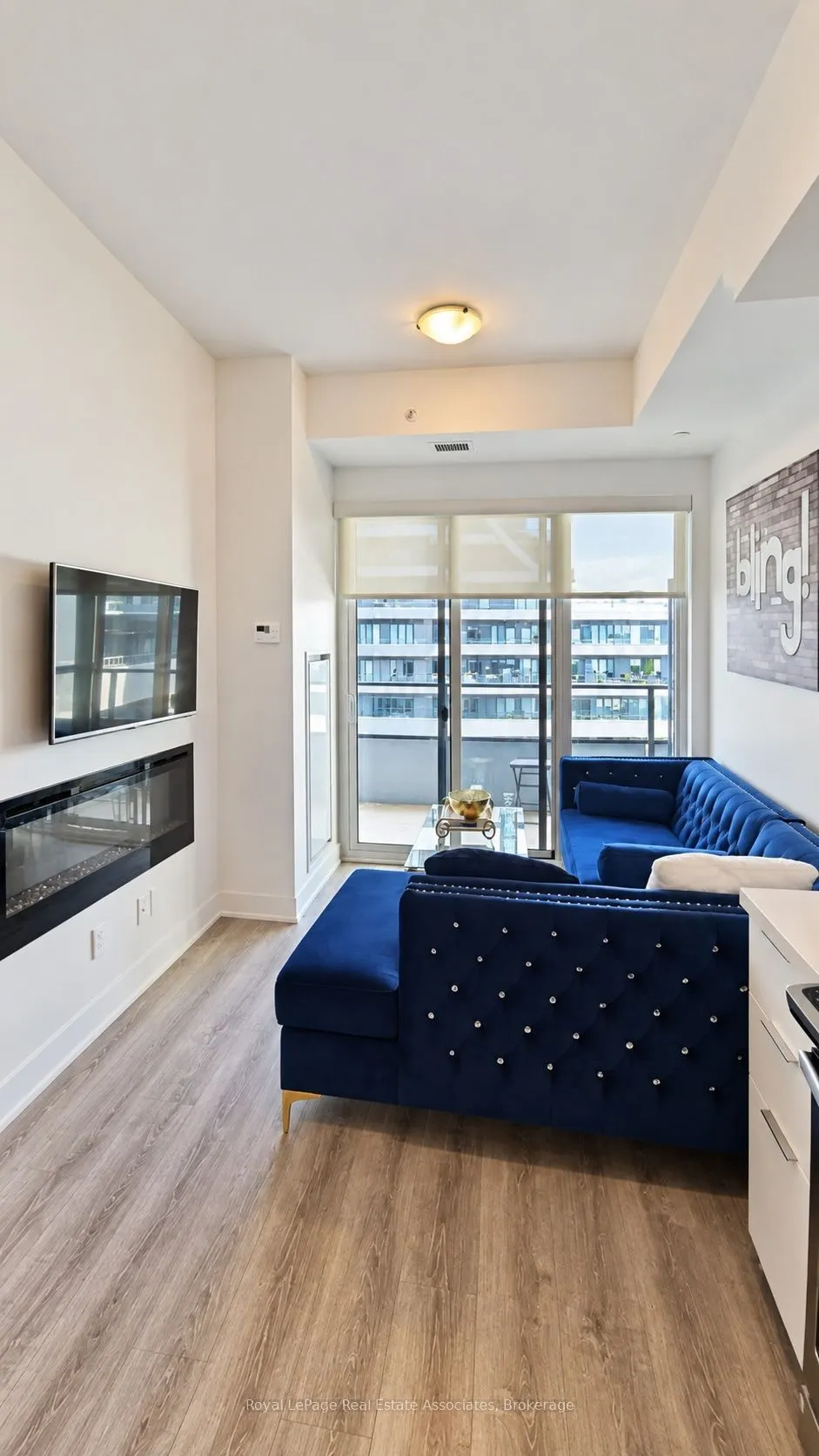 20 Shore Breeze Drive #403