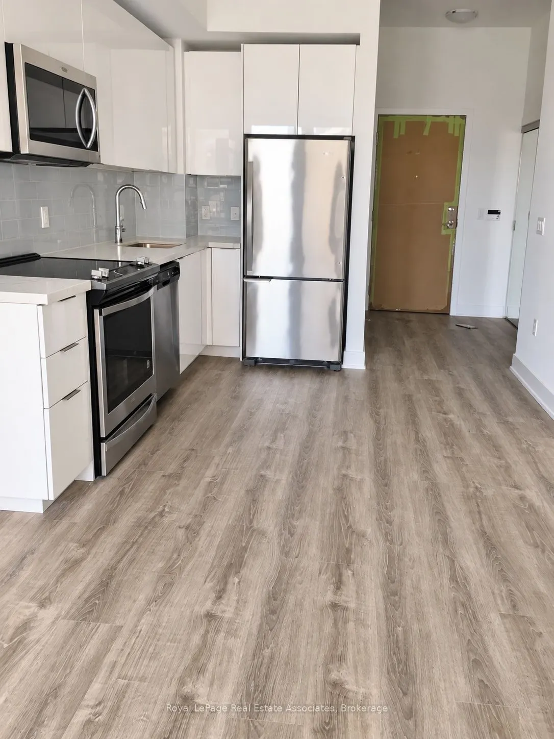 20 Shore Breeze Drive #403