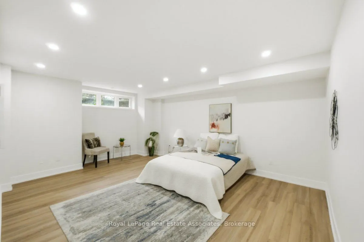 3975 Eglinton Avenue W #16