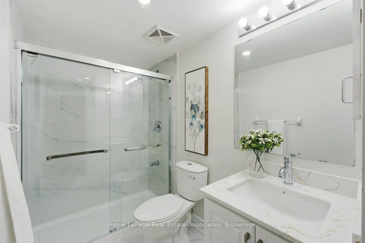 3975 Eglinton Avenue W #16