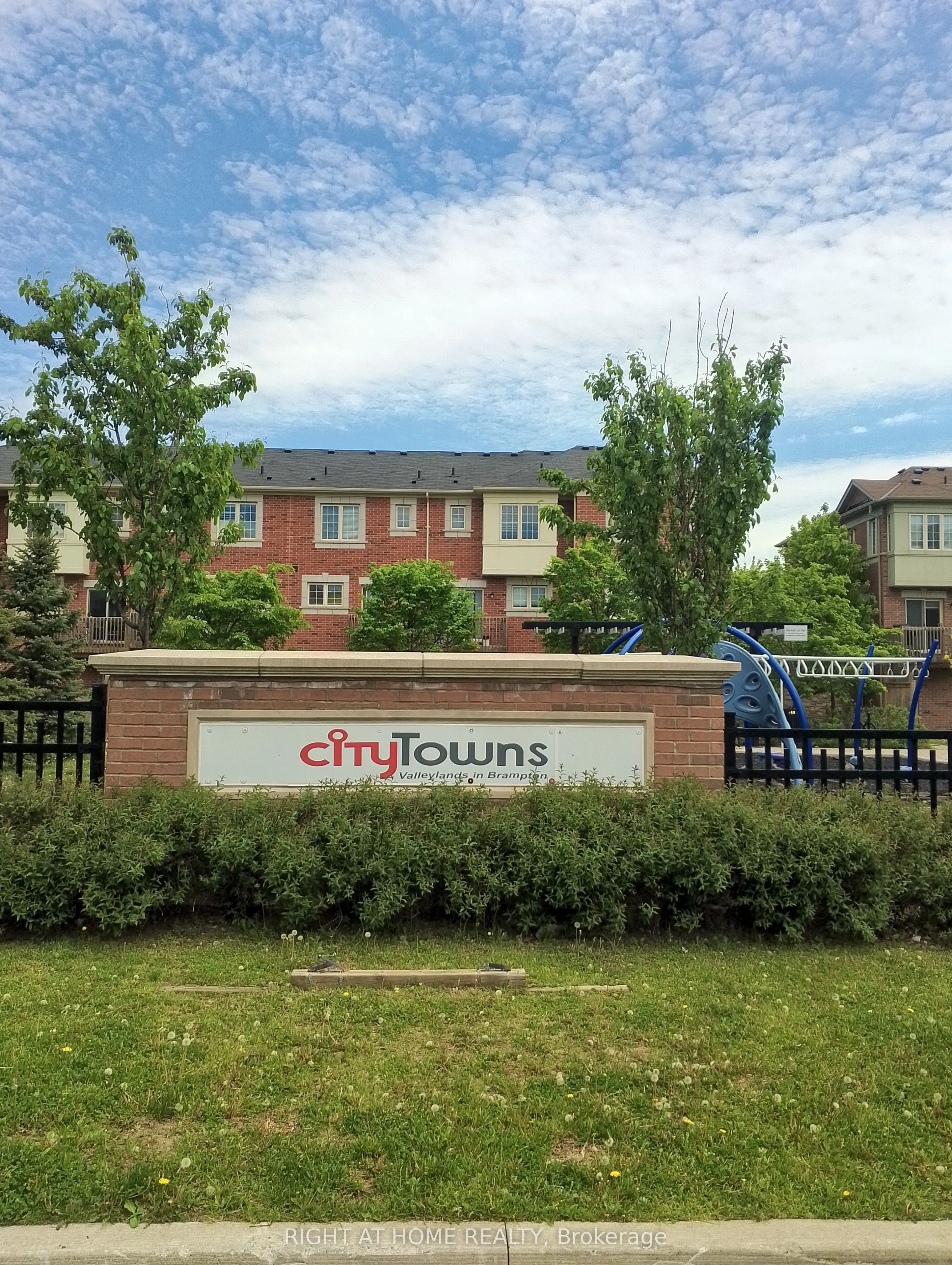 32 Aspen Hills Road #32