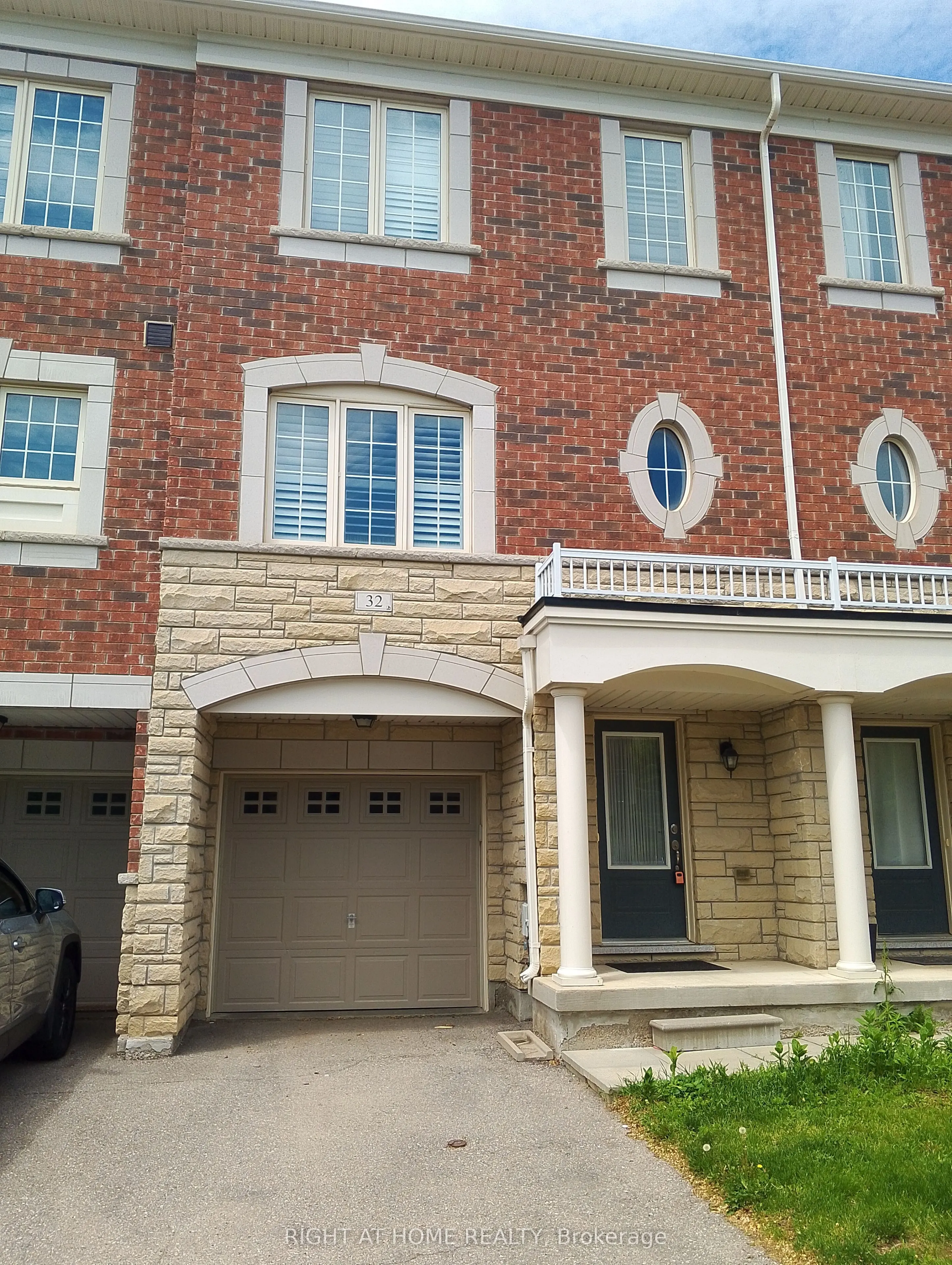 32 Aspen Hills Road #32