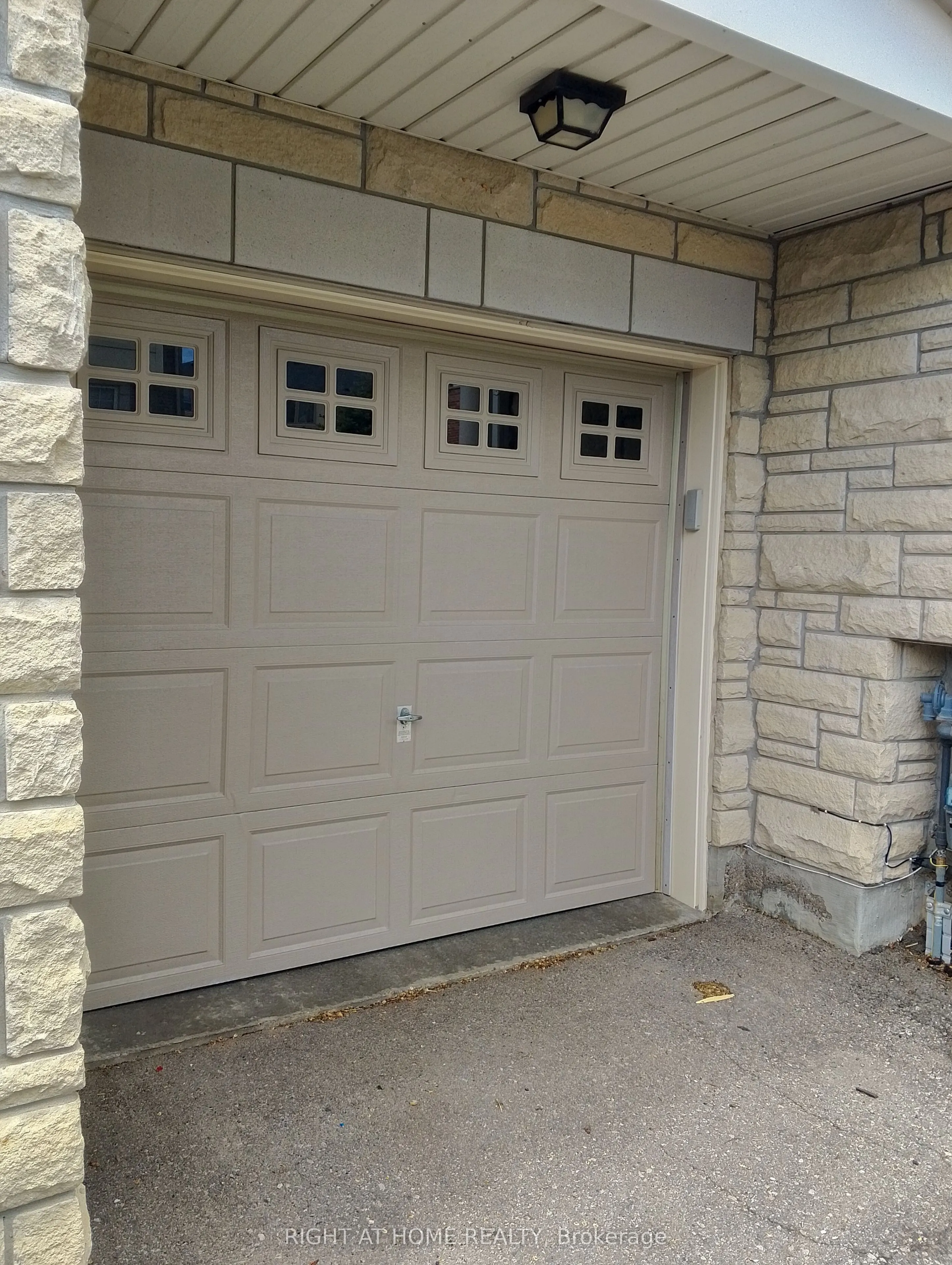 32 Aspen Hills Road #32