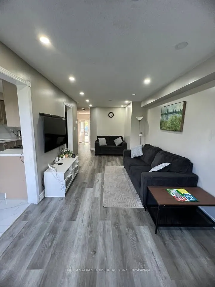 50 Monaco Court W