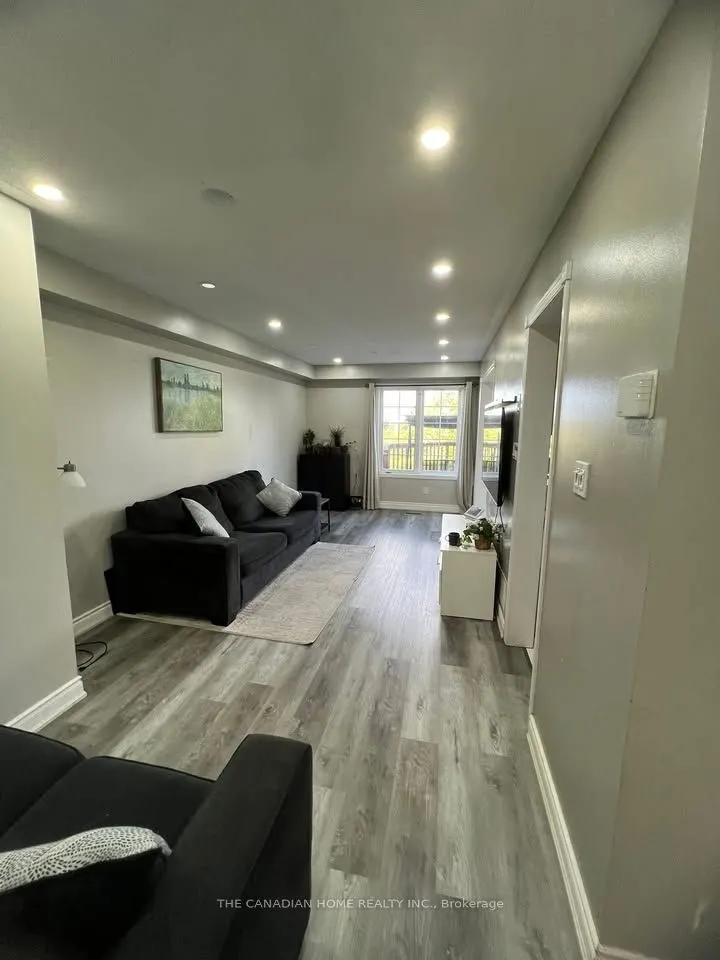 50 Monaco Court W