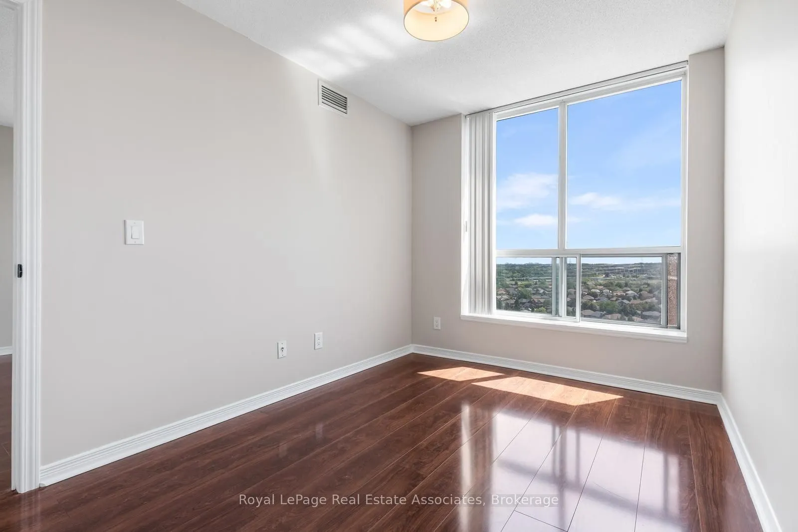 4889 Kimbermount Avenue #1707