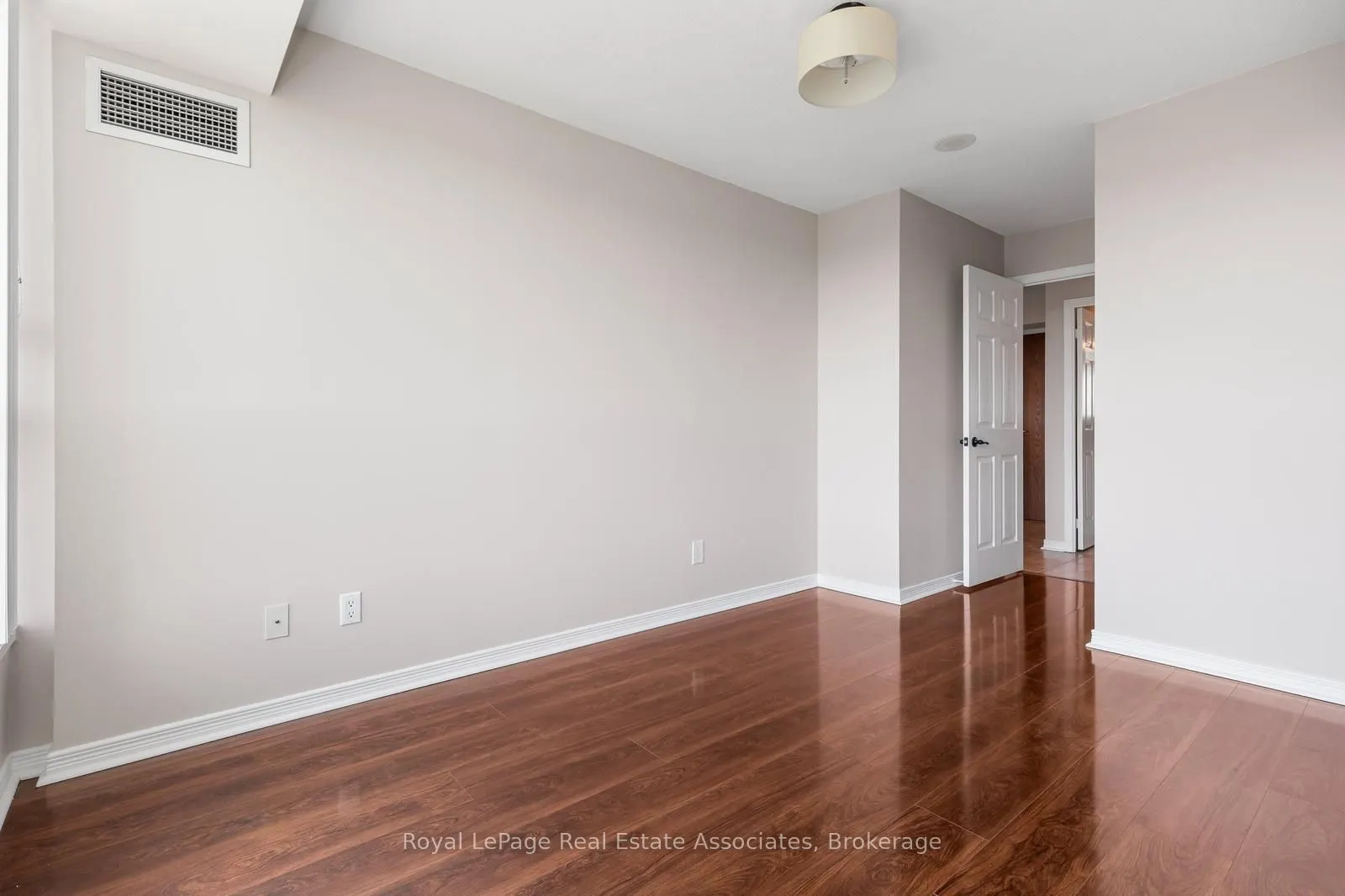 4889 Kimbermount Avenue #1707