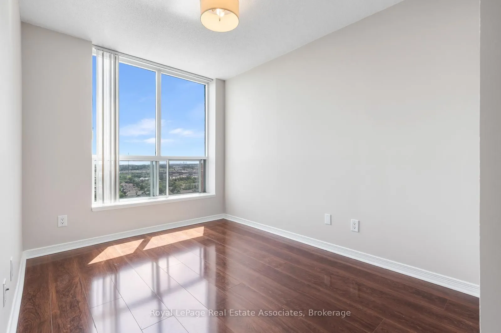 4889 Kimbermount Avenue #1707